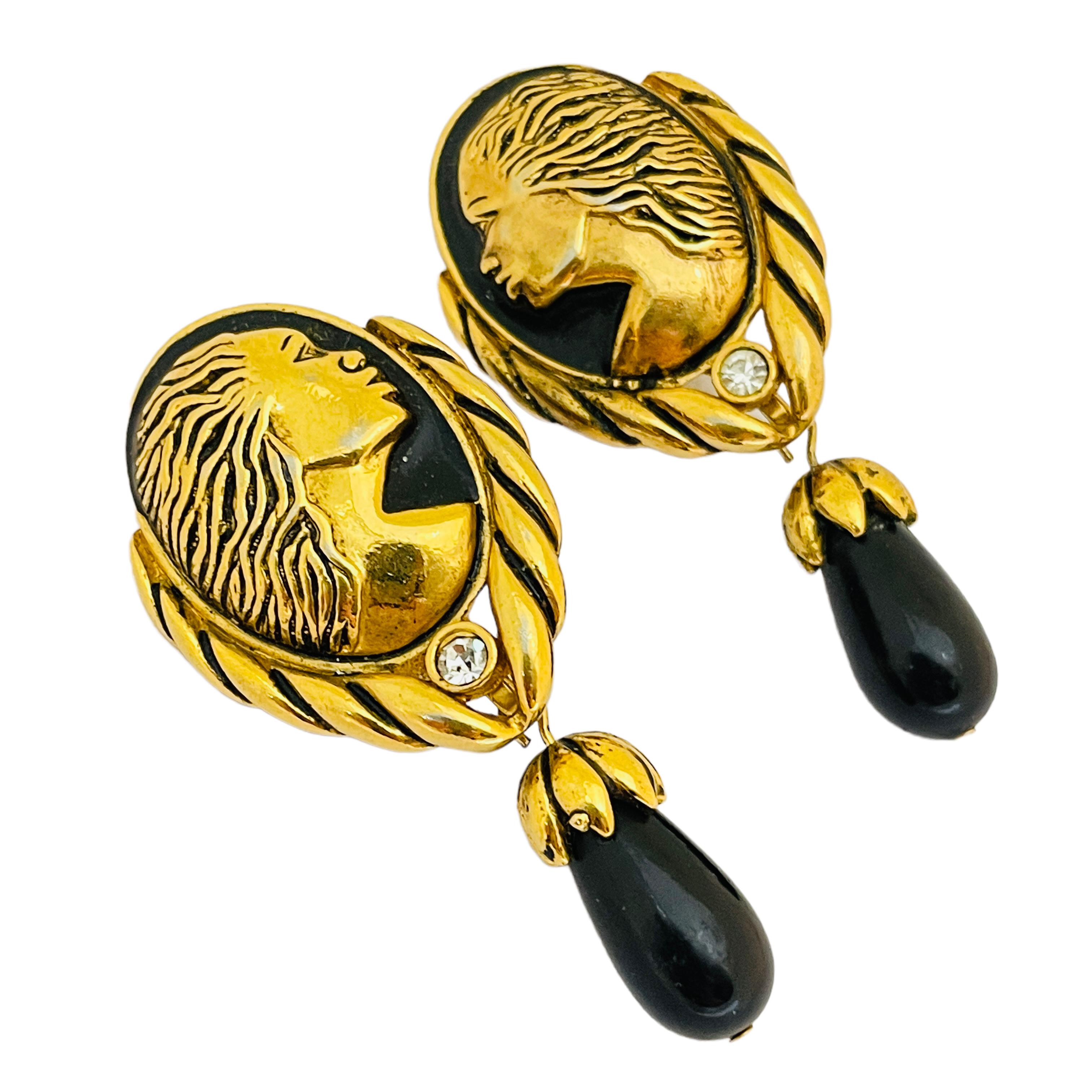 Vintage  gold enamel rhinestone designer runway clip on earrings In Good Condition For Sale In Palos Hills, IL