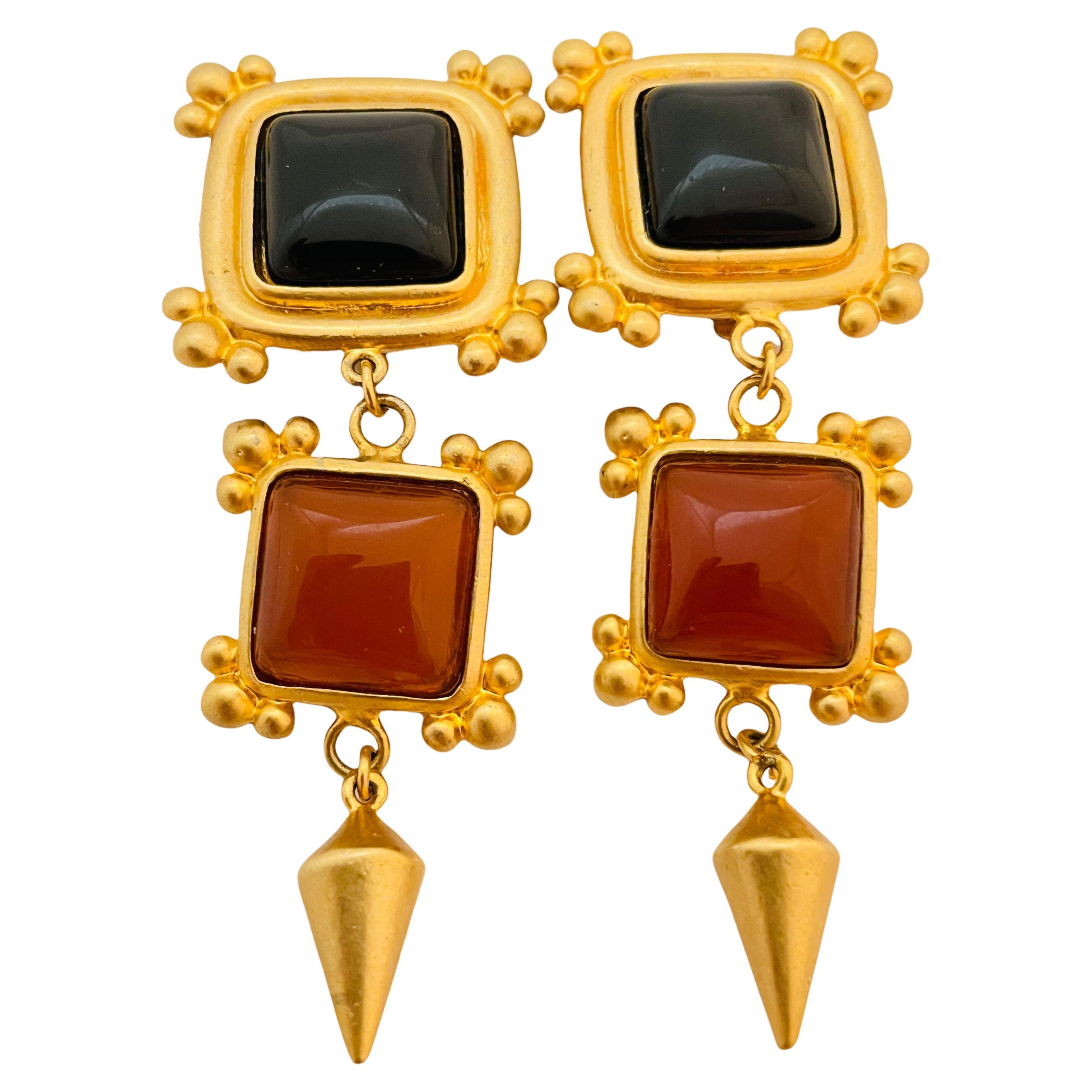 Vintage gold Etruscan glass onyx carnelian designer runway clip on earrings For Sale