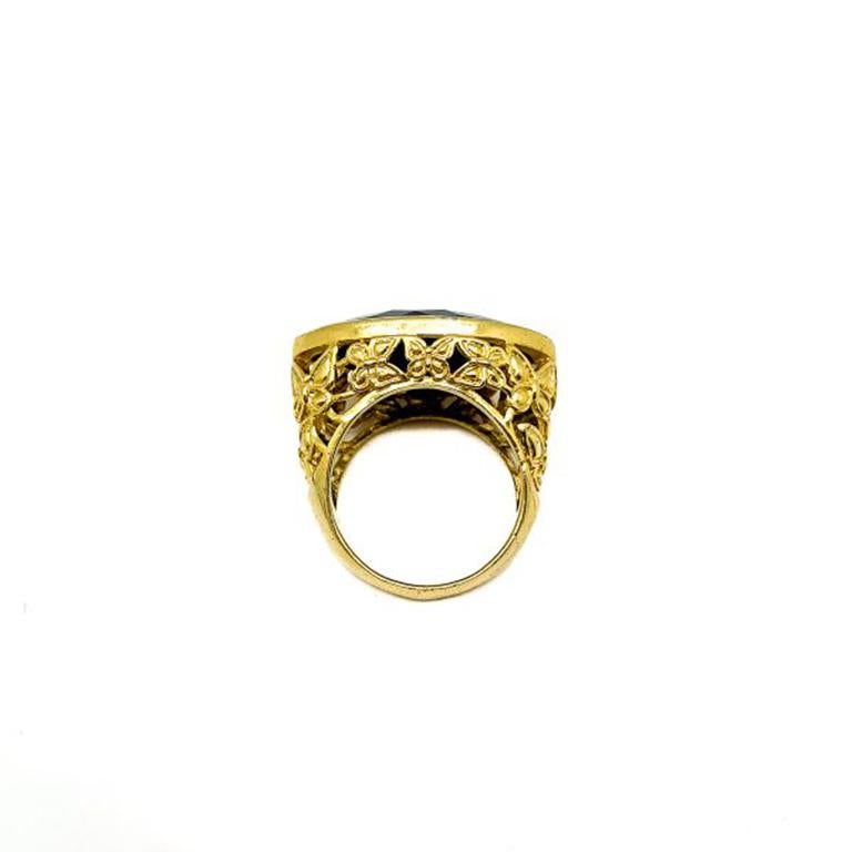 Vintage Gold & Faceted Jet Glass Ring with Butterfly Gallery 1970s In Good Condition For Sale In Wilmslow, GB