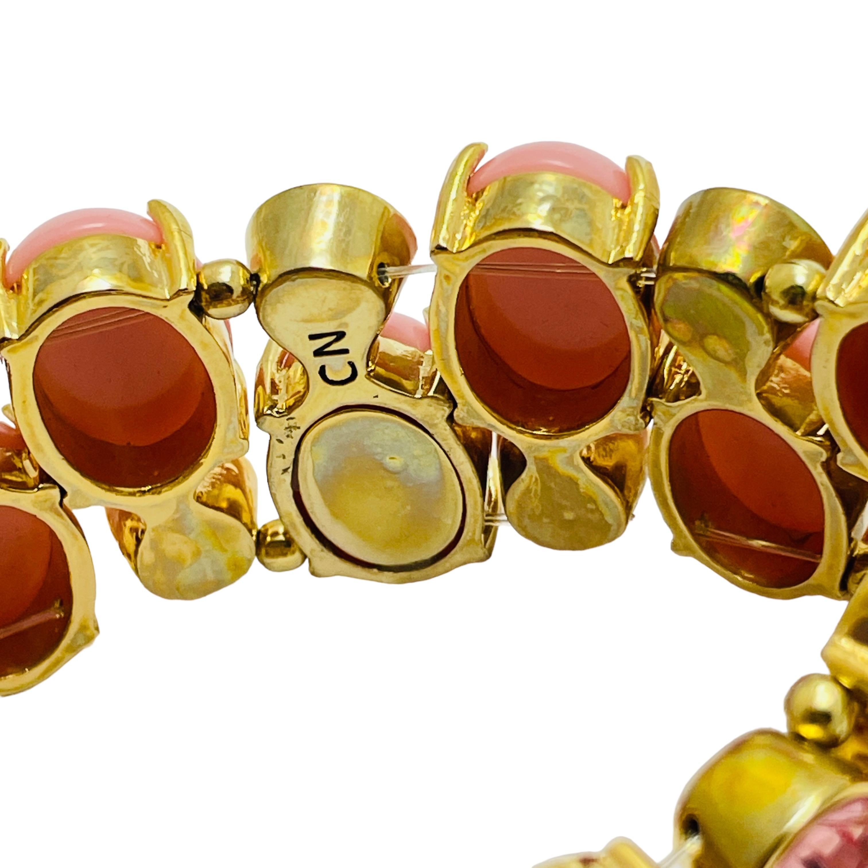 Designer-Laufsteg-Armband aus goldenem Korallenglas Damen im Angebot