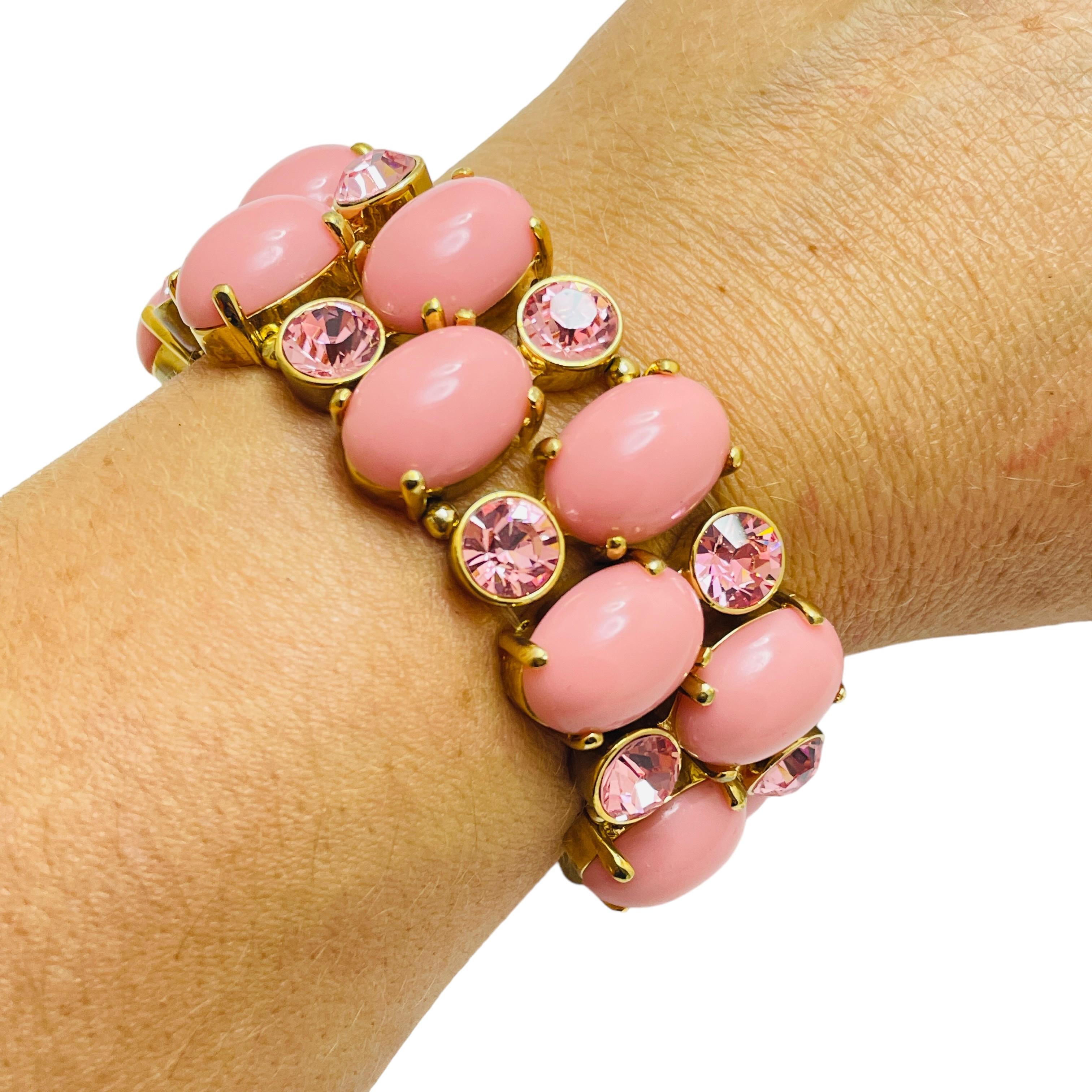 Designer-Laufsteg-Armband aus goldenem Korallenglas im Angebot 1