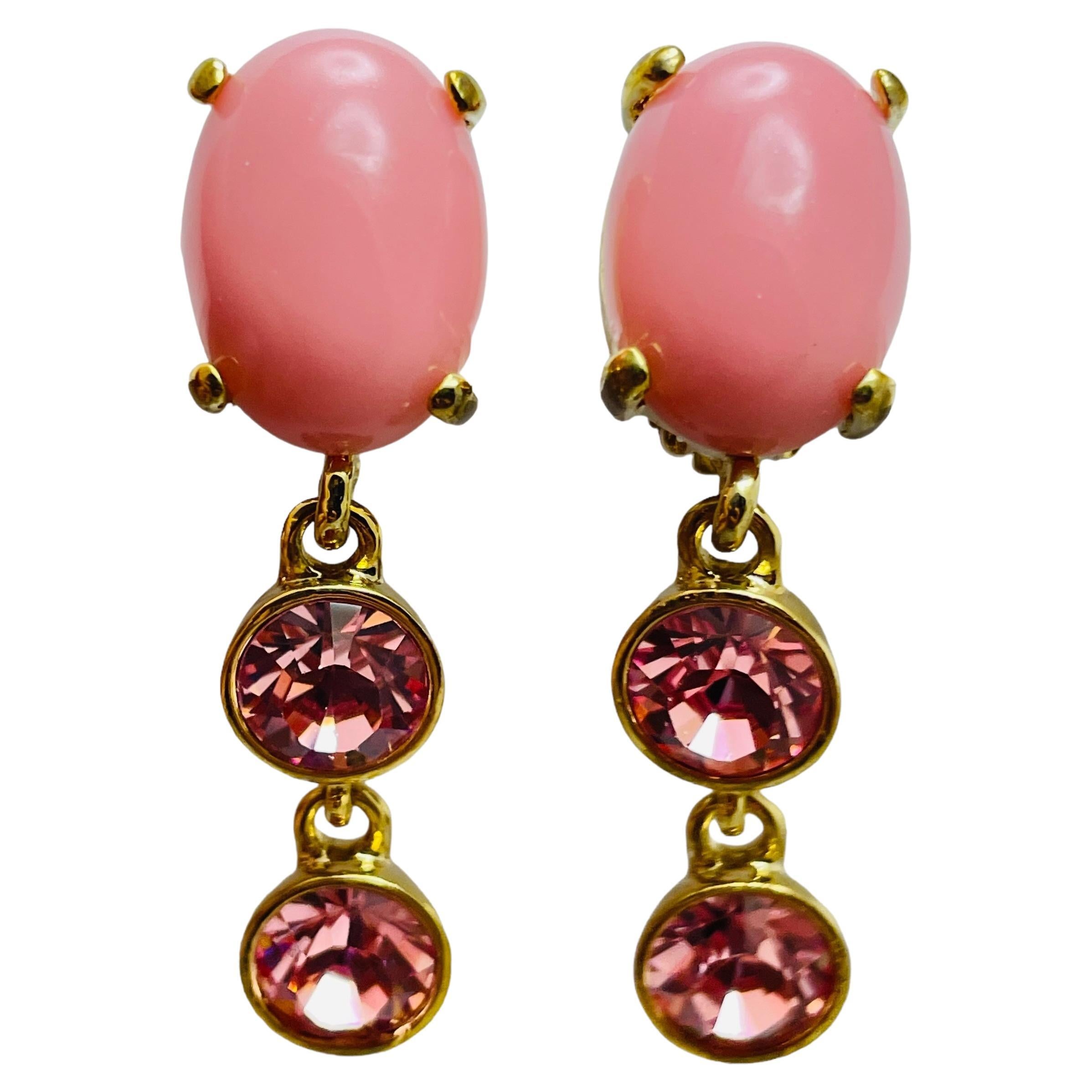 Boucles d'oreilles de défilé vintage en verre faux corail doré