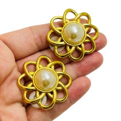 Vintage gold faux pearl flower designer earrings