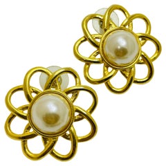 Vintage gold faux pearl flower designer earrings