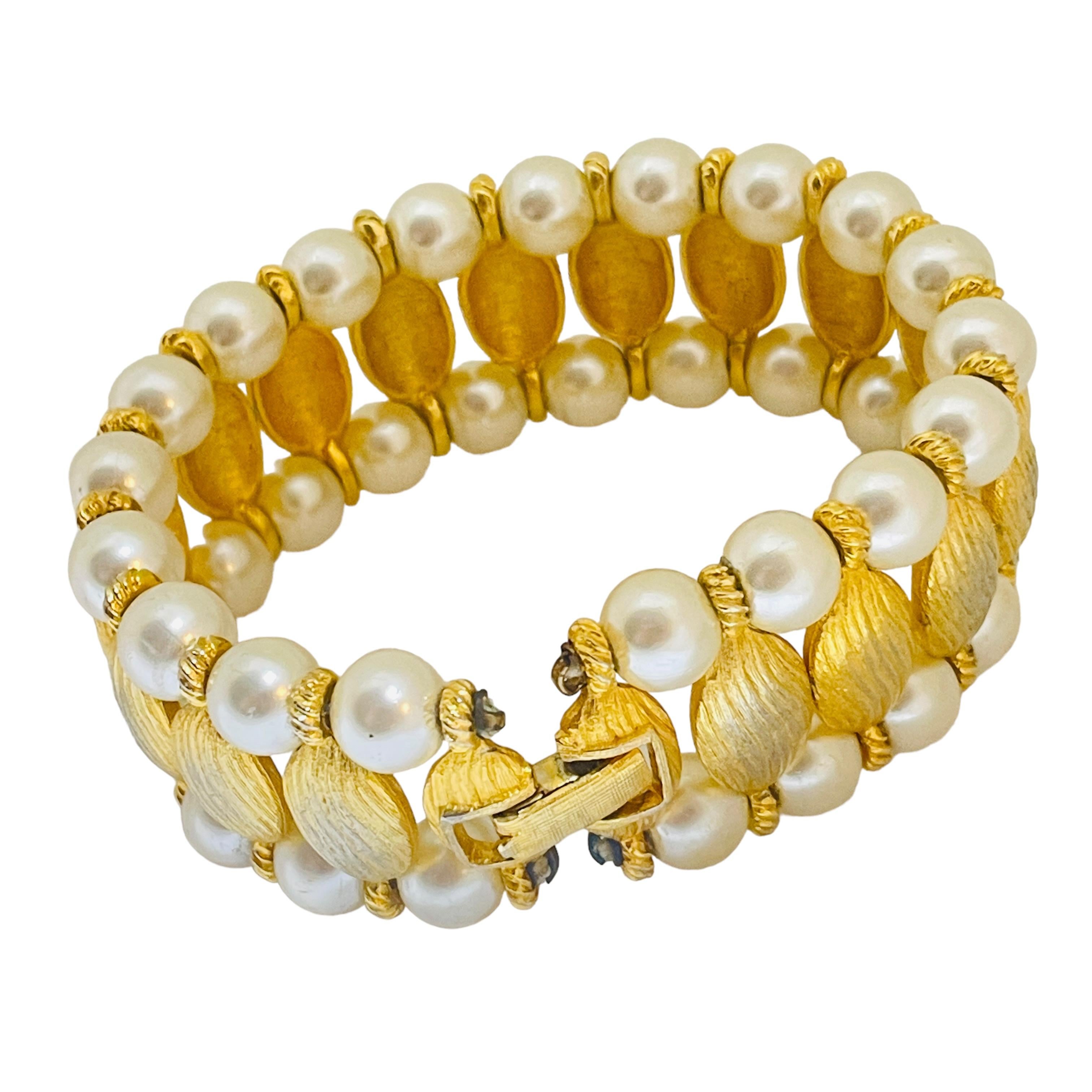 pearl bracelwt