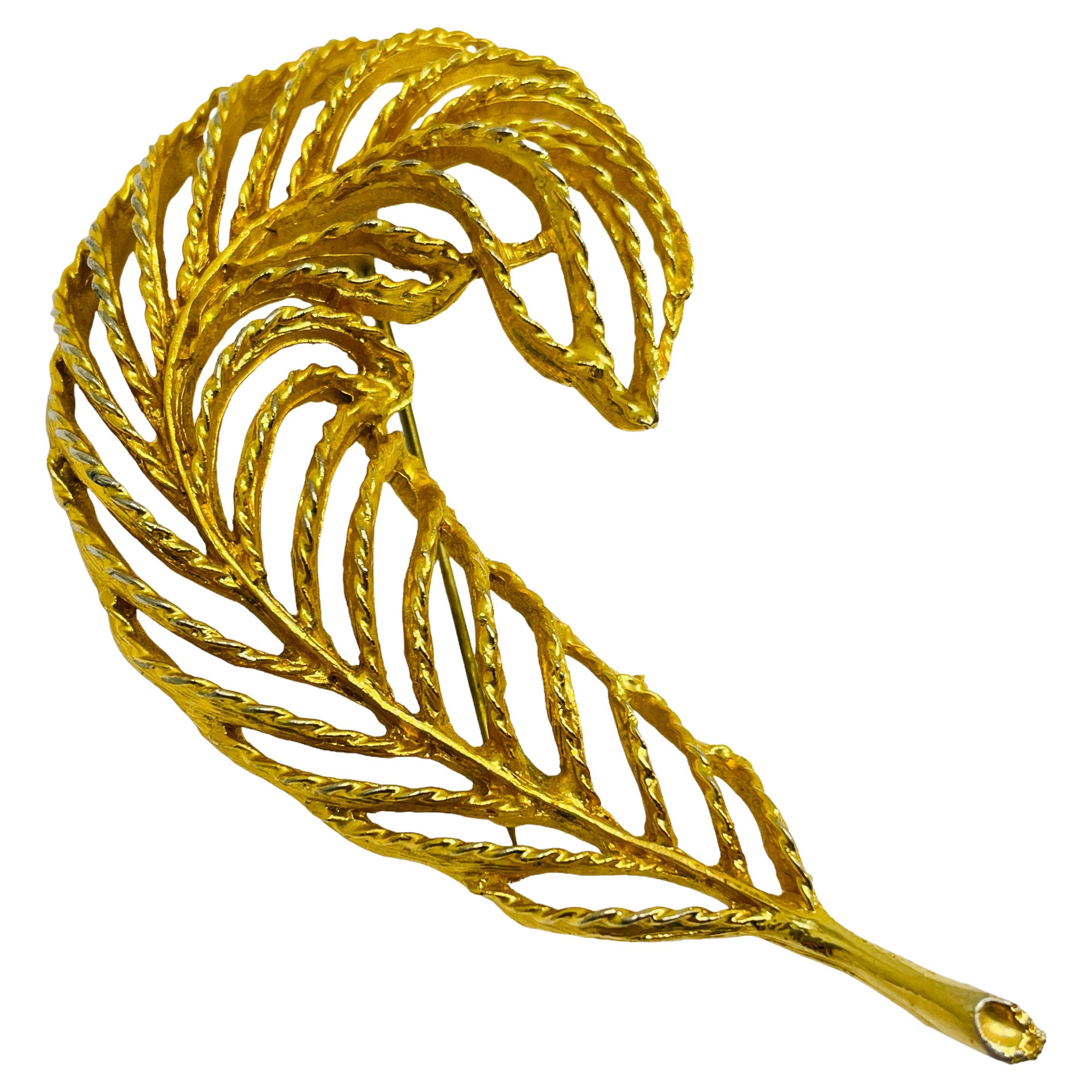 Broche de créateur en plumes d'or vintage issue d'un défilé