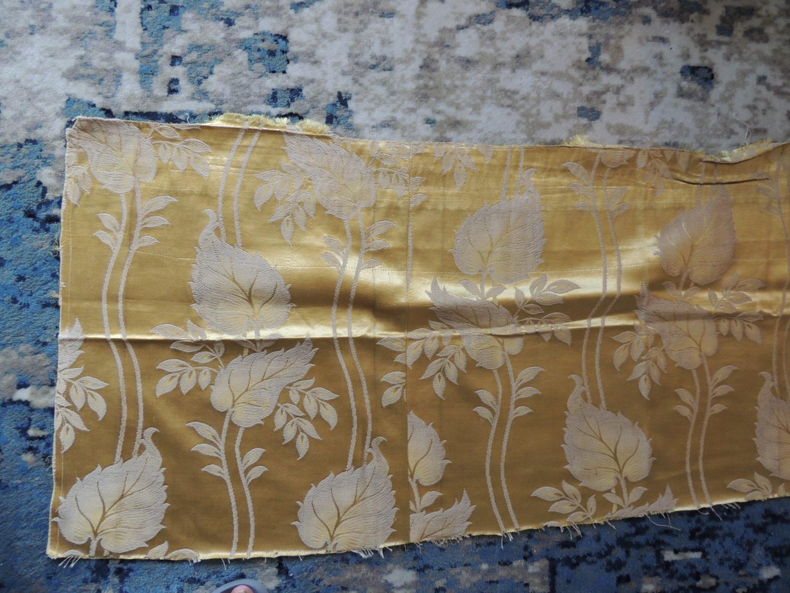 Vintage Gold floral silk Damask Textile fragment.
Two panels sewn together.
Ideal for pillows or upholstery.
Size: 21.5