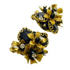 Vintage gold flower bkack beads cluster designer clip on earrings