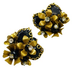 Vintage gold flower bkack beads cluster designer clip on earrings