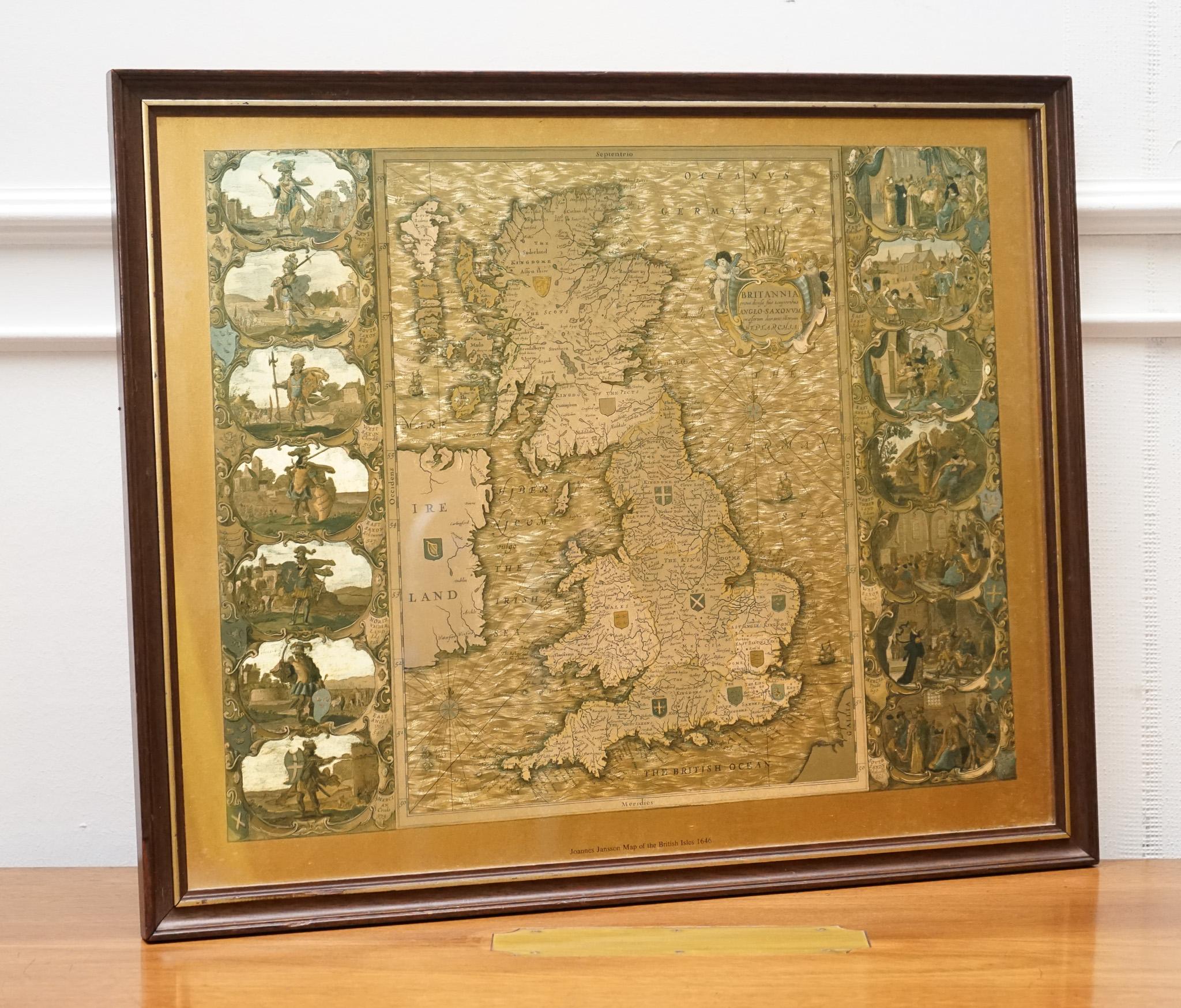 
Nous sommes ravis d'offrir à la vente cette belle carte Vintage Gold Foil Map Of The British Isles 1646 By Joann Janssen. 

Veuillez examiner attentivement les photos pour vous rendre compte de leur état avant d'acheter, car elles font partie de la