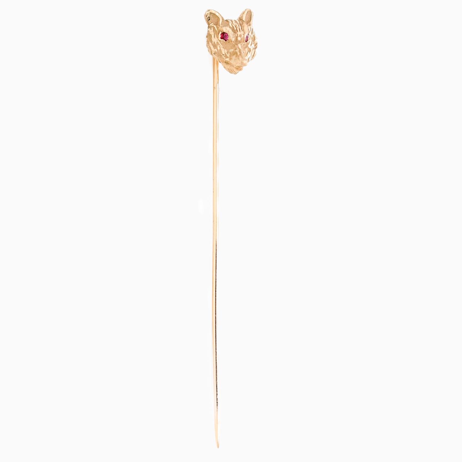Vintage Gold Fox or Wolf Stickpin with Gemstone Eyes In Good Condition In Philadelphia, PA