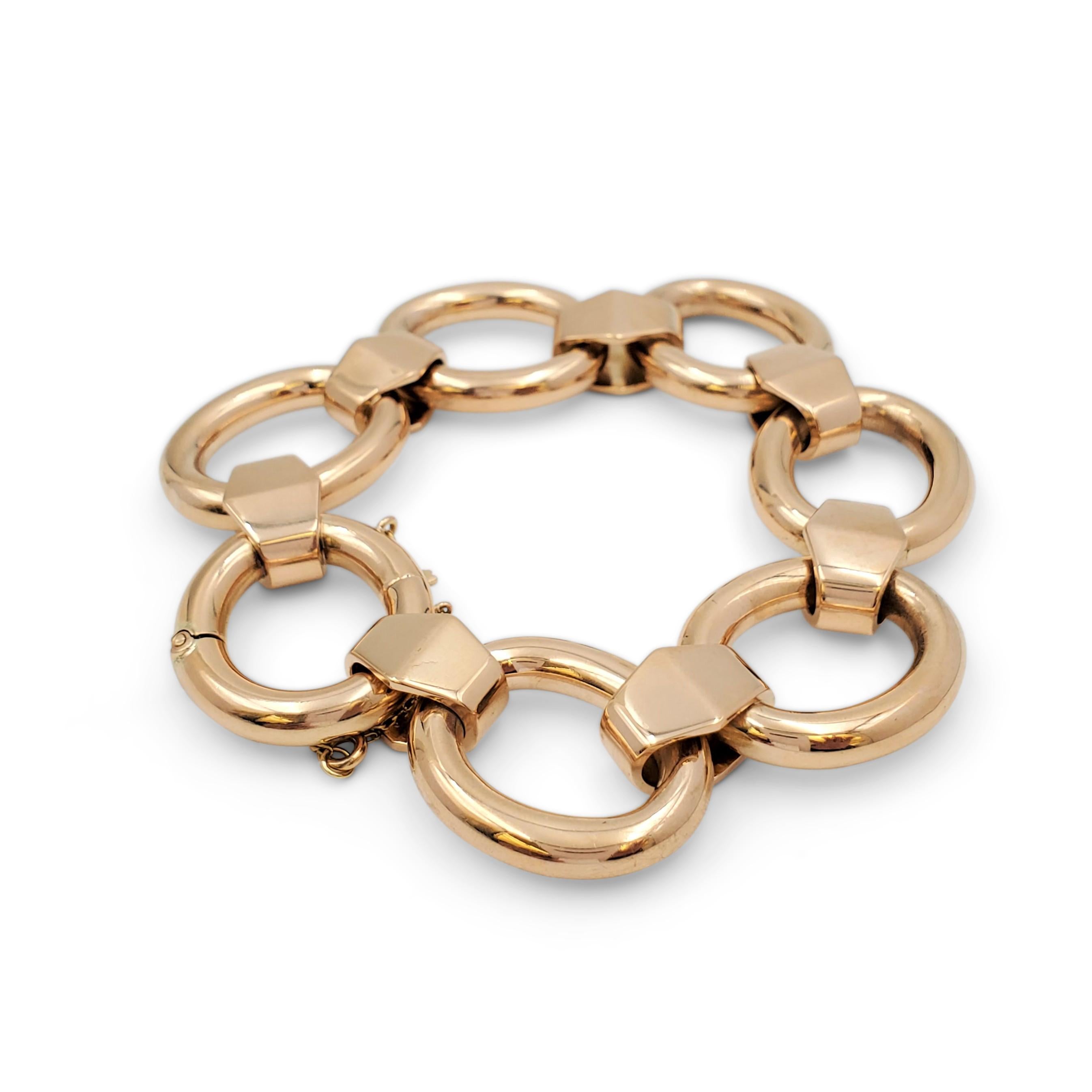 Vintage Gold Geometric Open-Link Bracelet In Excellent Condition In New York, NY