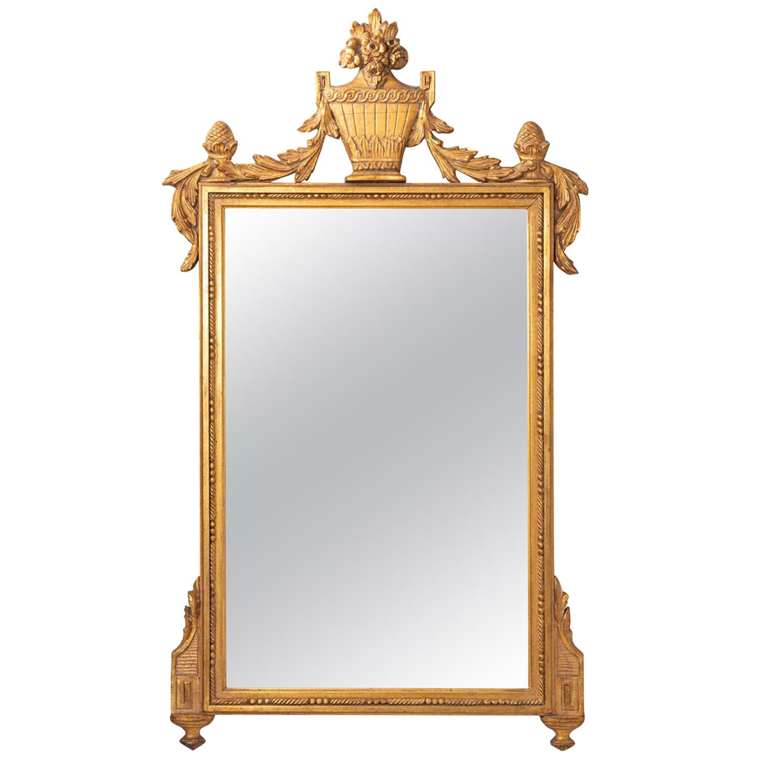 Vintage Gold Gilded Rectangular Carved Mirror For Sale