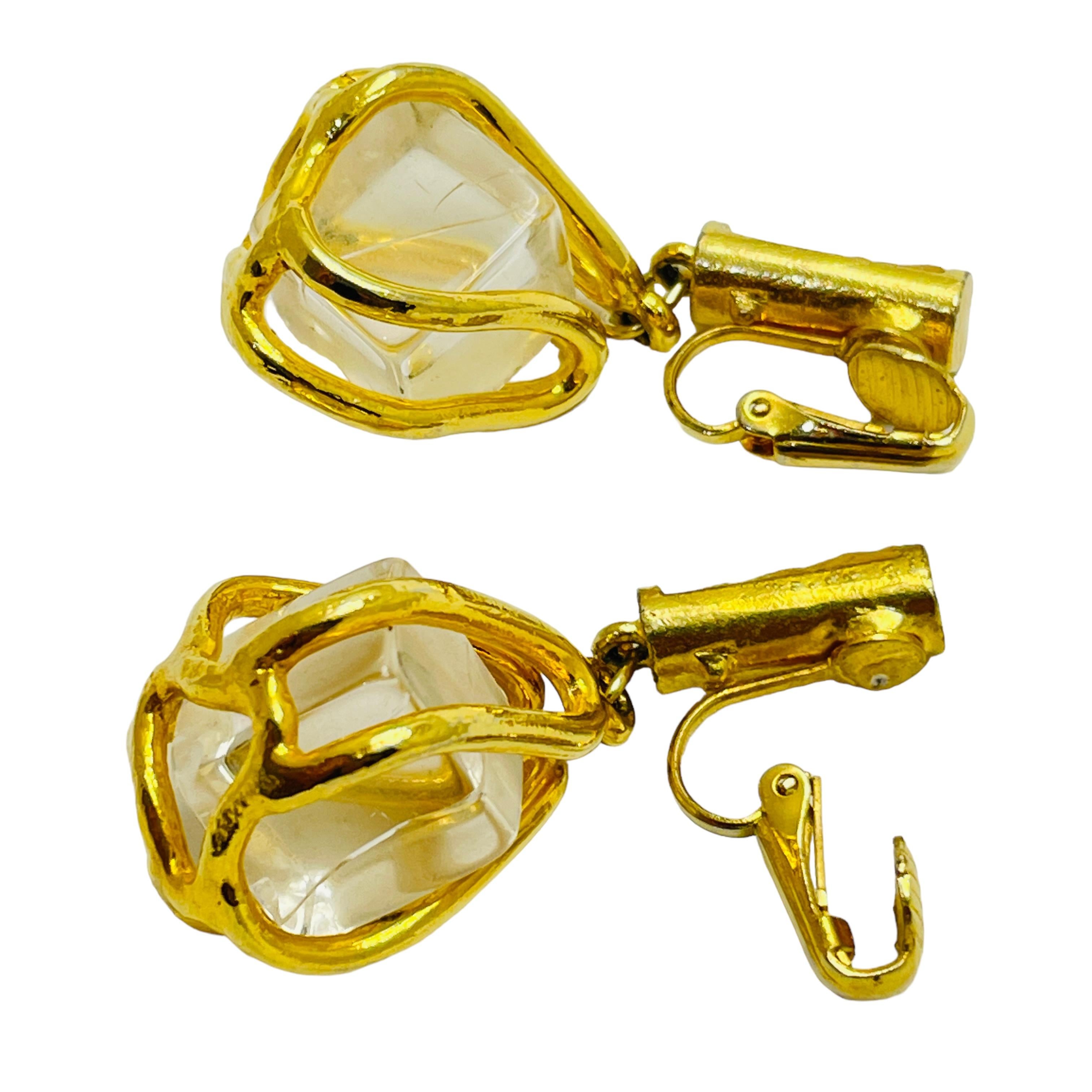 Vintage Goldglas-Designer-Ohrclips mit einzigartigem Anhänger im Zustand „Gut“ im Angebot in Palos Hills, IL