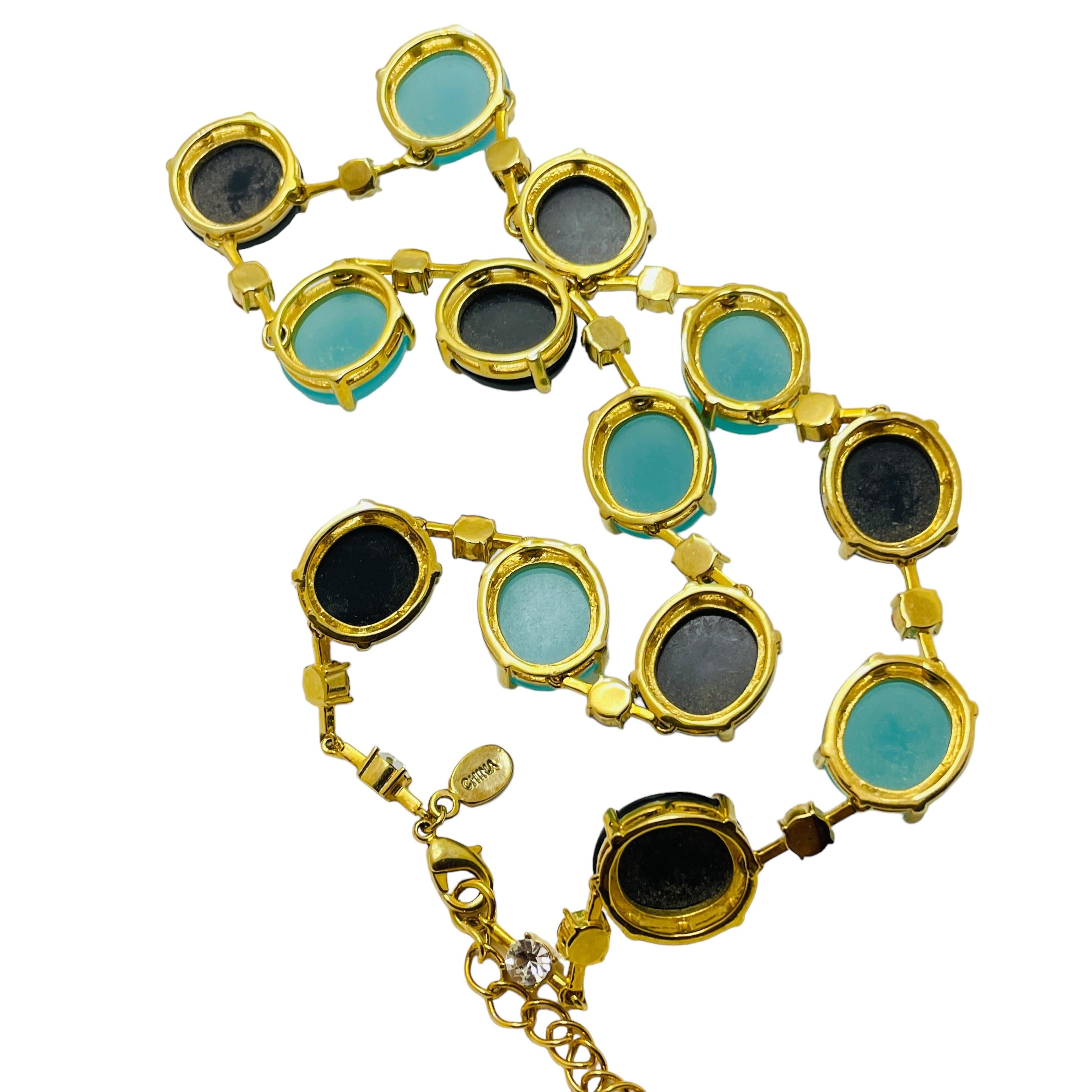Collier de designer en verre doré pour défilé de mode Pour femmes en vente