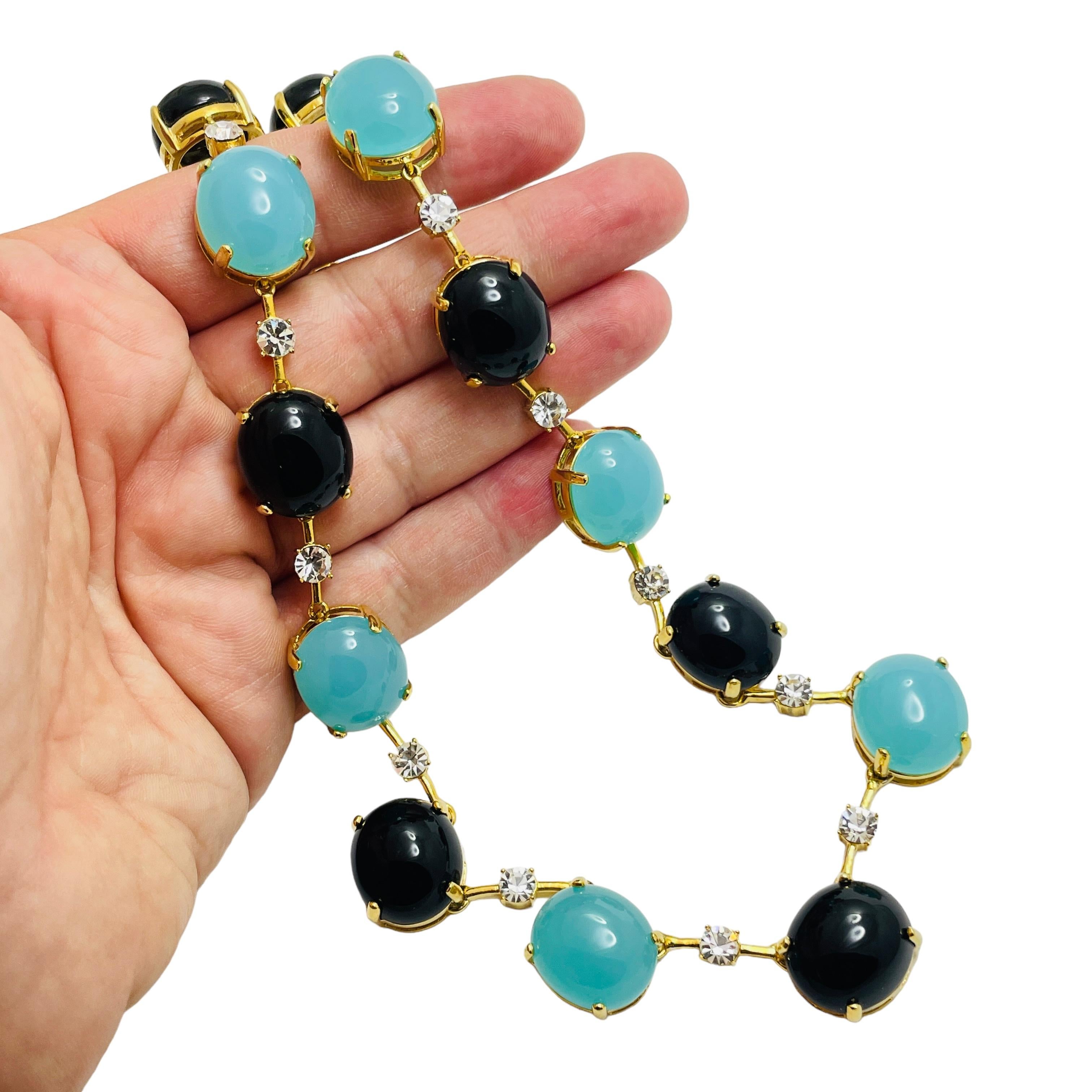 Collier de designer en verre doré pour défilé de mode en vente 1