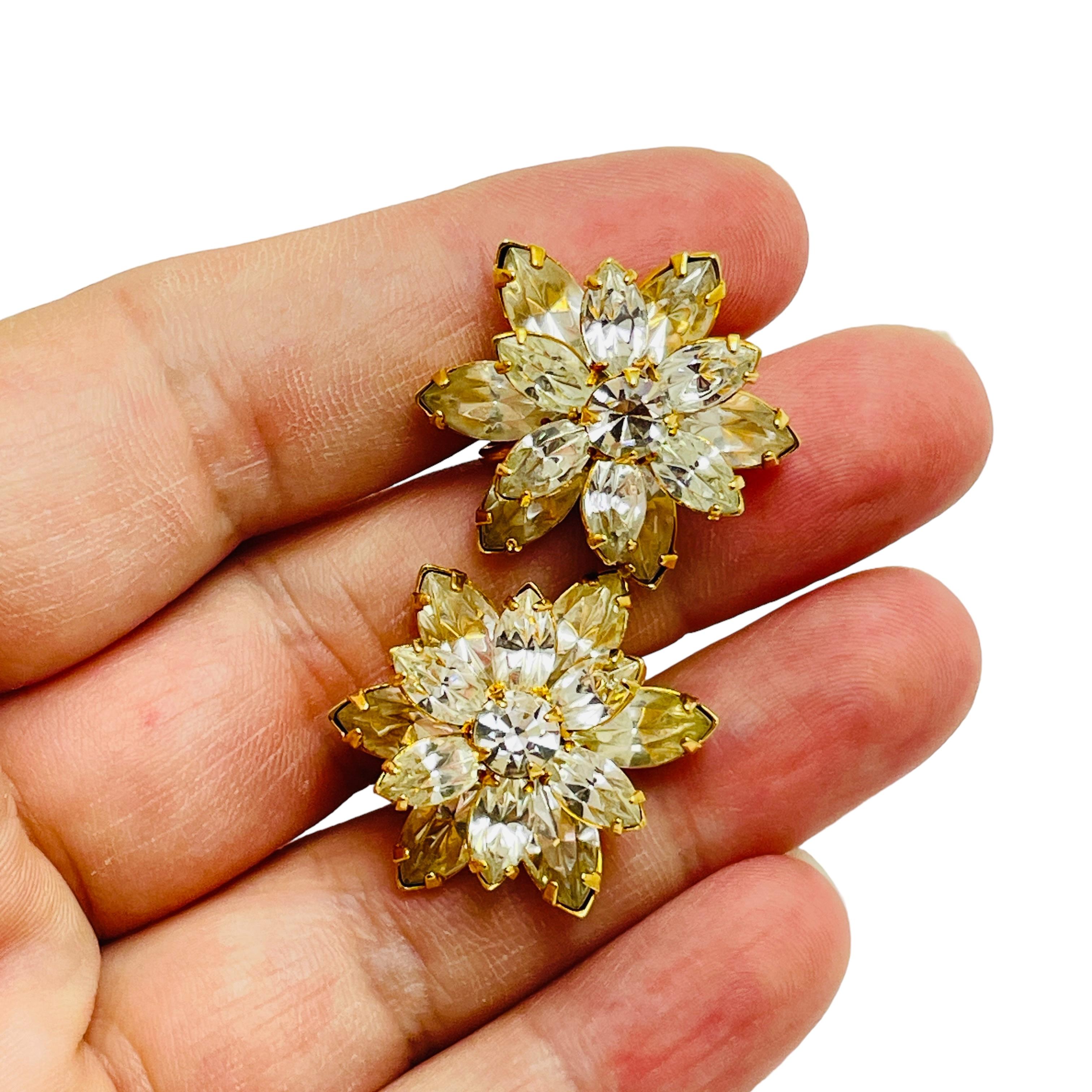 Women's Vintage gold glass flower designer clip on earrings For Sale