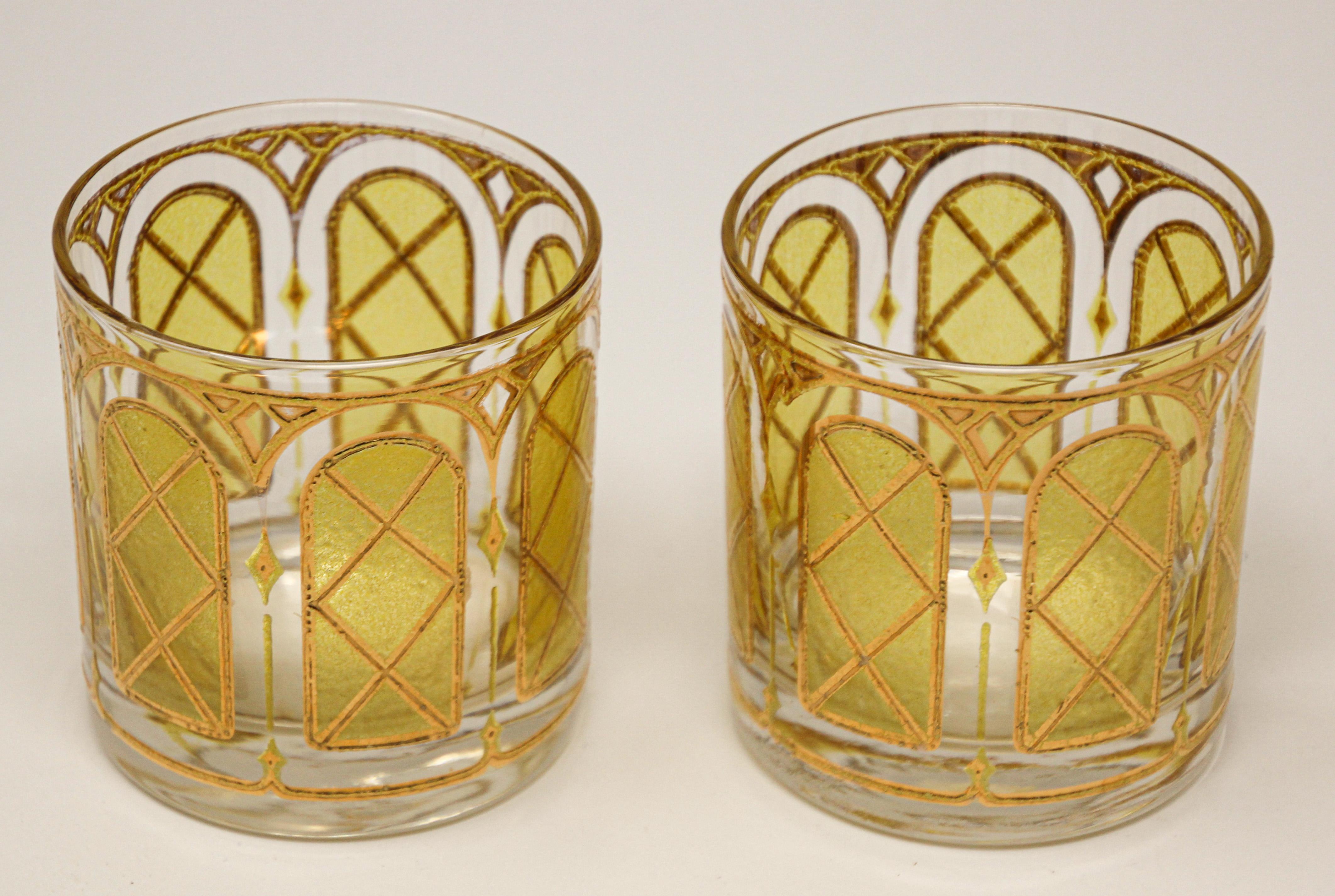 Elegant exquisite vintage set of two whiskey glasses designed by Fred Press.
The glasses are decorated with gold, vintage condition, Culver style.
Each glass:
Size: 3.5
