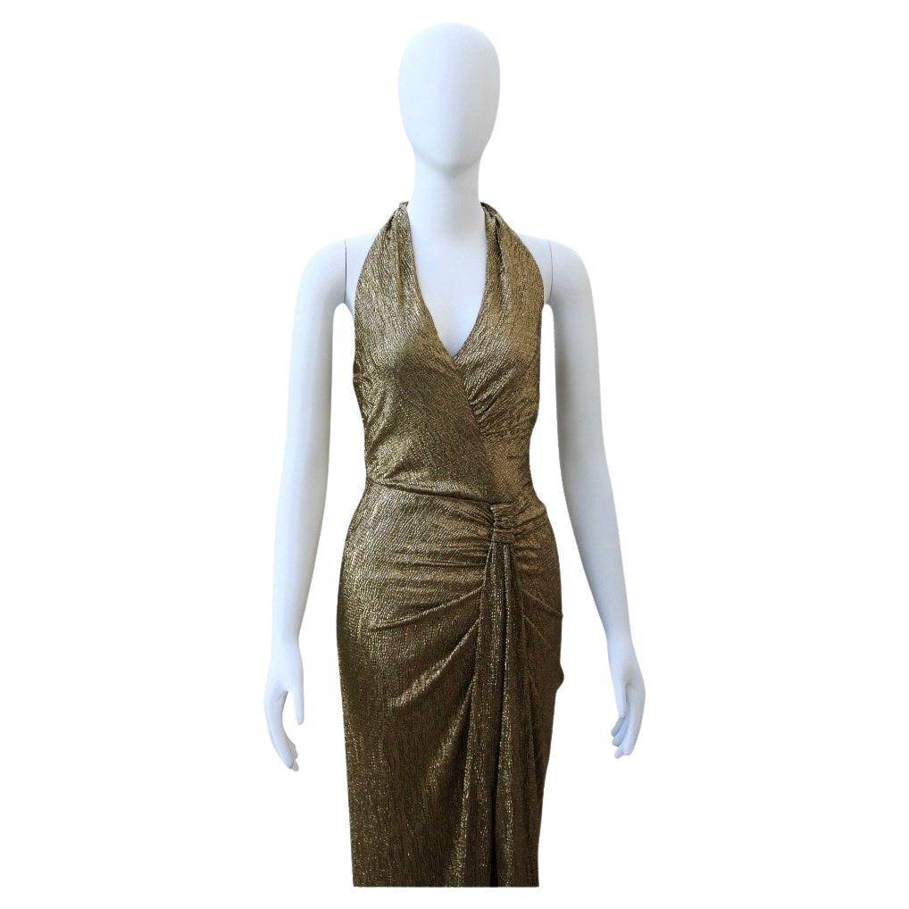 Maxivestido de noche dorado
Cuello Halter
Vestido disco estilo años 80
Llevado por Xiomara en Jane The Virgin

Vestido sin mangas dorado vintage - Visto en Jane The Virgin
Llama la atención con este deslumbrante vestido de noche dorado inspirado en