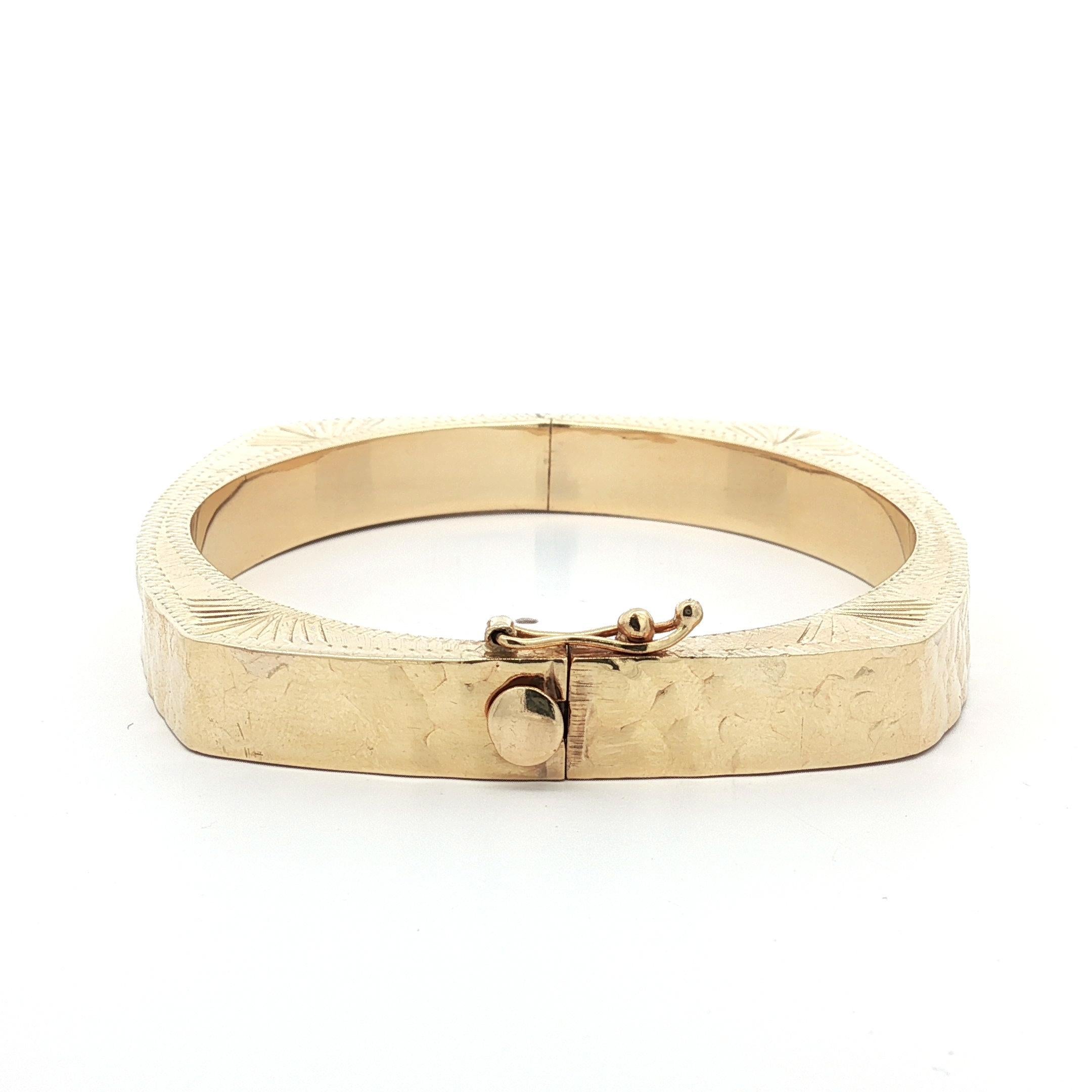 Vintage Gold Hammered Finish & Hand Engraved Square Open Hinged Bangle Bracelet For Sale 2