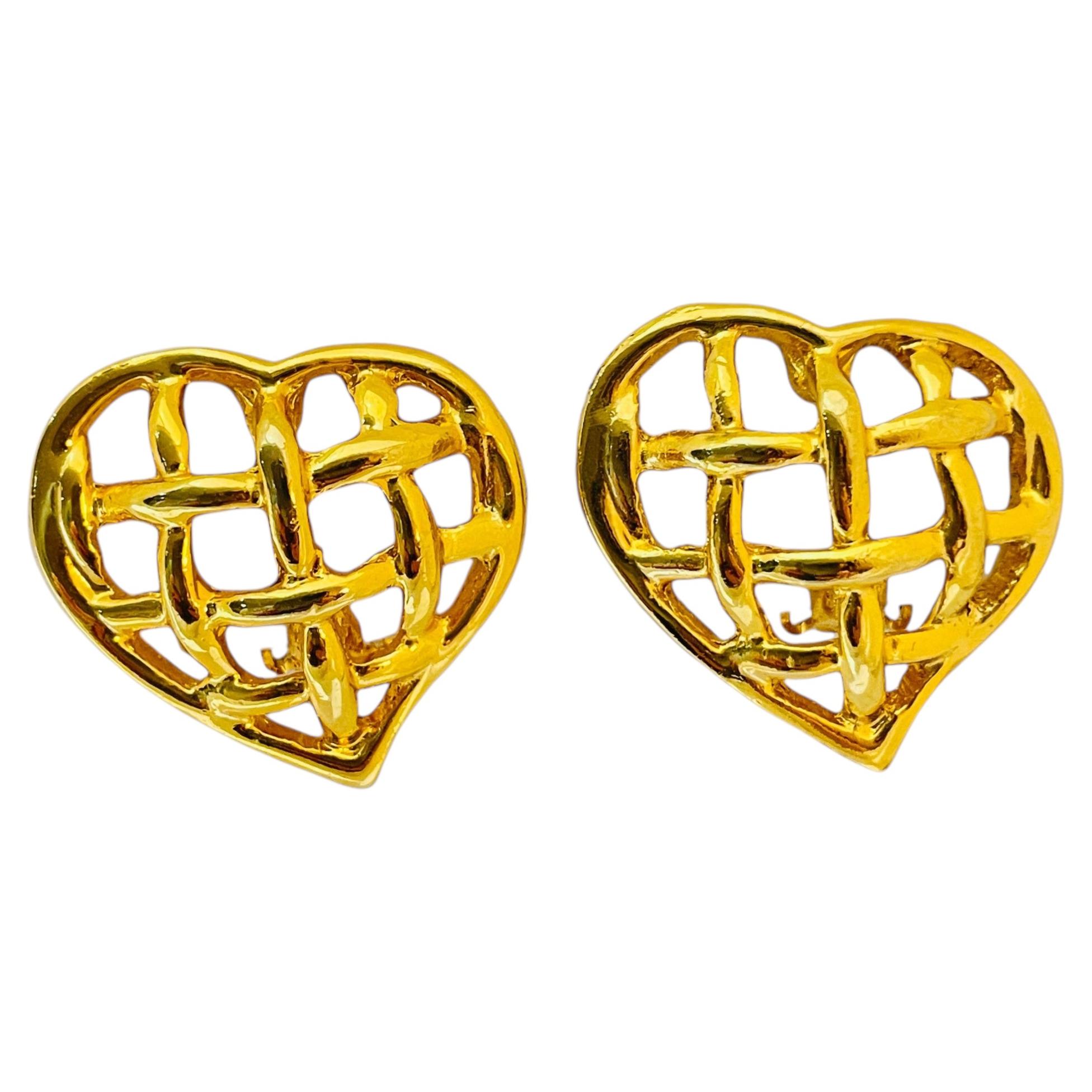 Orecchini a clip con cuore d'oro d'epoca, firmati Runway