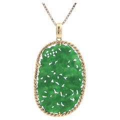 Collar colgante con marco de alambre trenzado de jade floral tallado en oro vintage