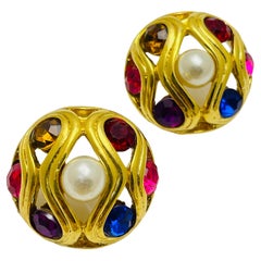 Boucles d'oreilles vintage en or avec strass et perles de designer