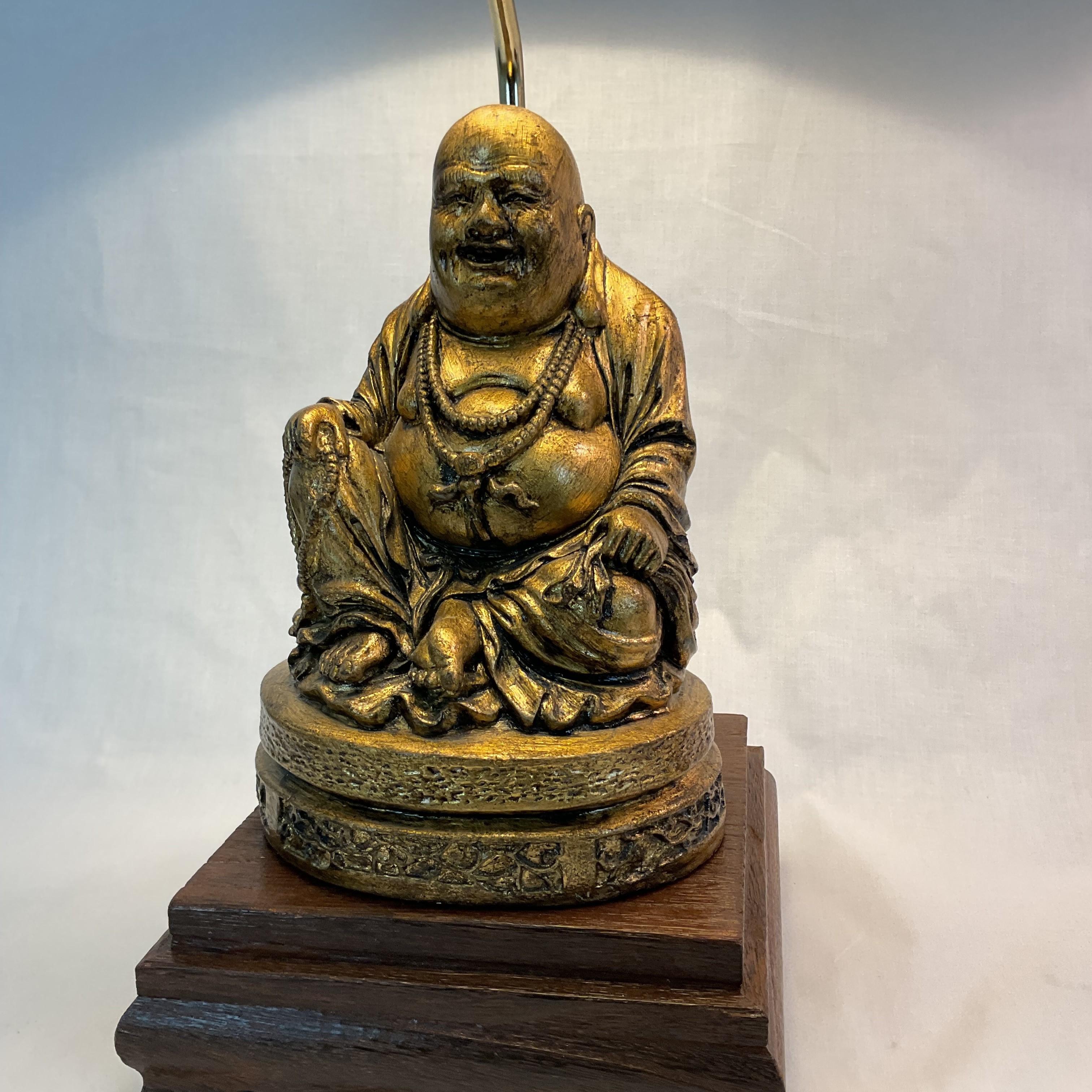 Chinoiseries Paire de lampes Budda vintage à feuilles d'or en vente