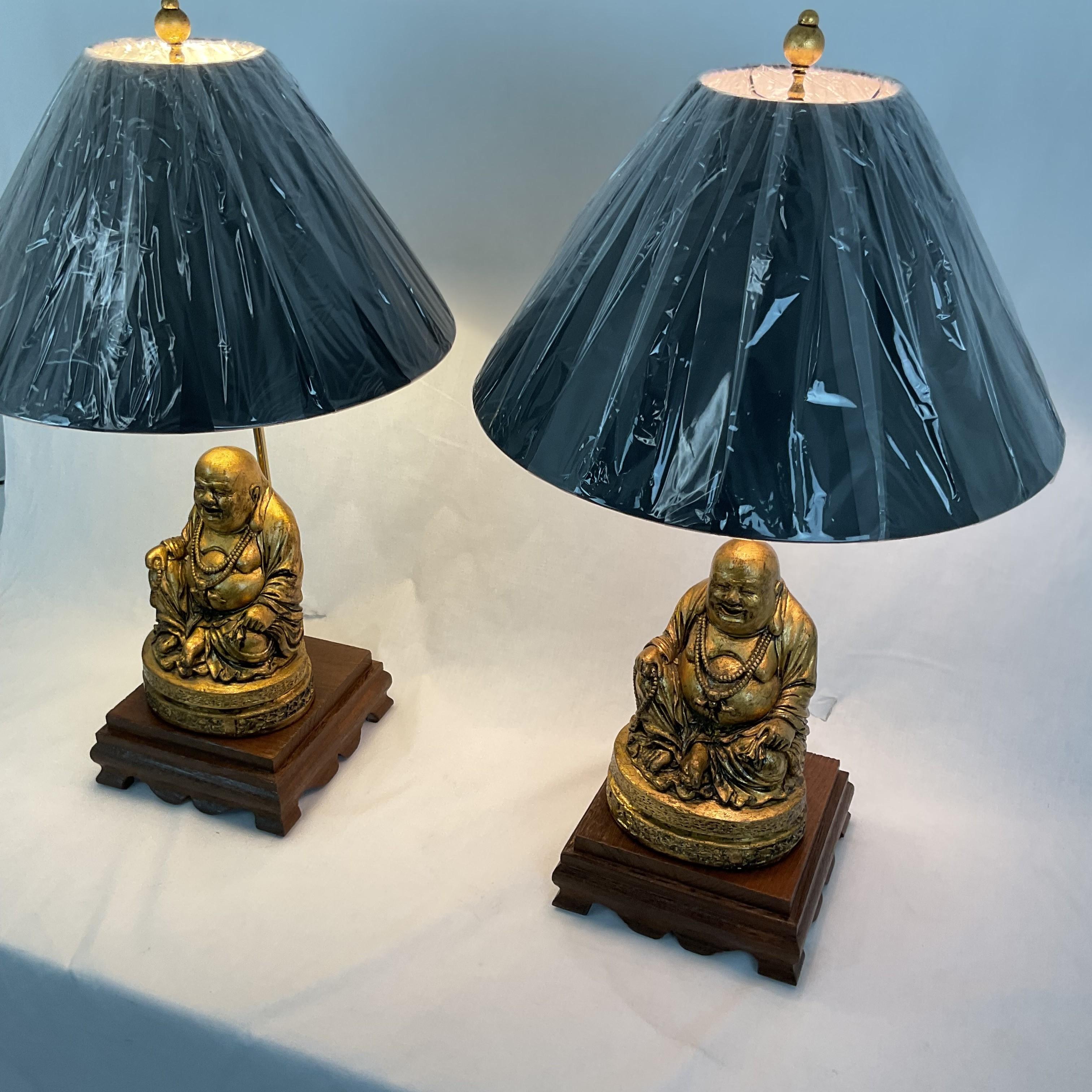 Milieu du XXe siècle Paire de lampes Budda vintage à feuilles d'or en vente