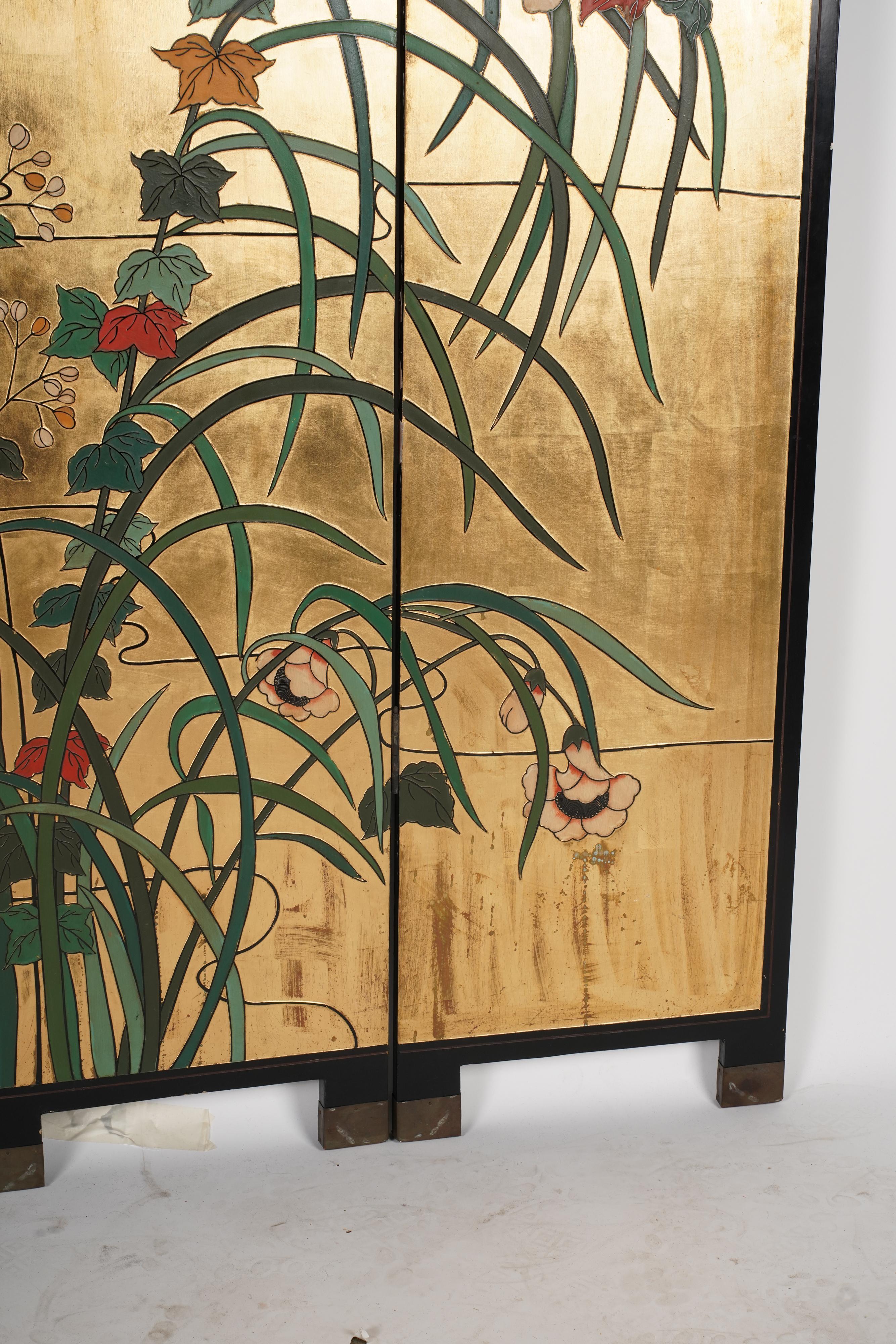 Foglia d’oro Paravento a quattro pannelli d'ispirazione asiatica con lacca dorata vintage in vendita
