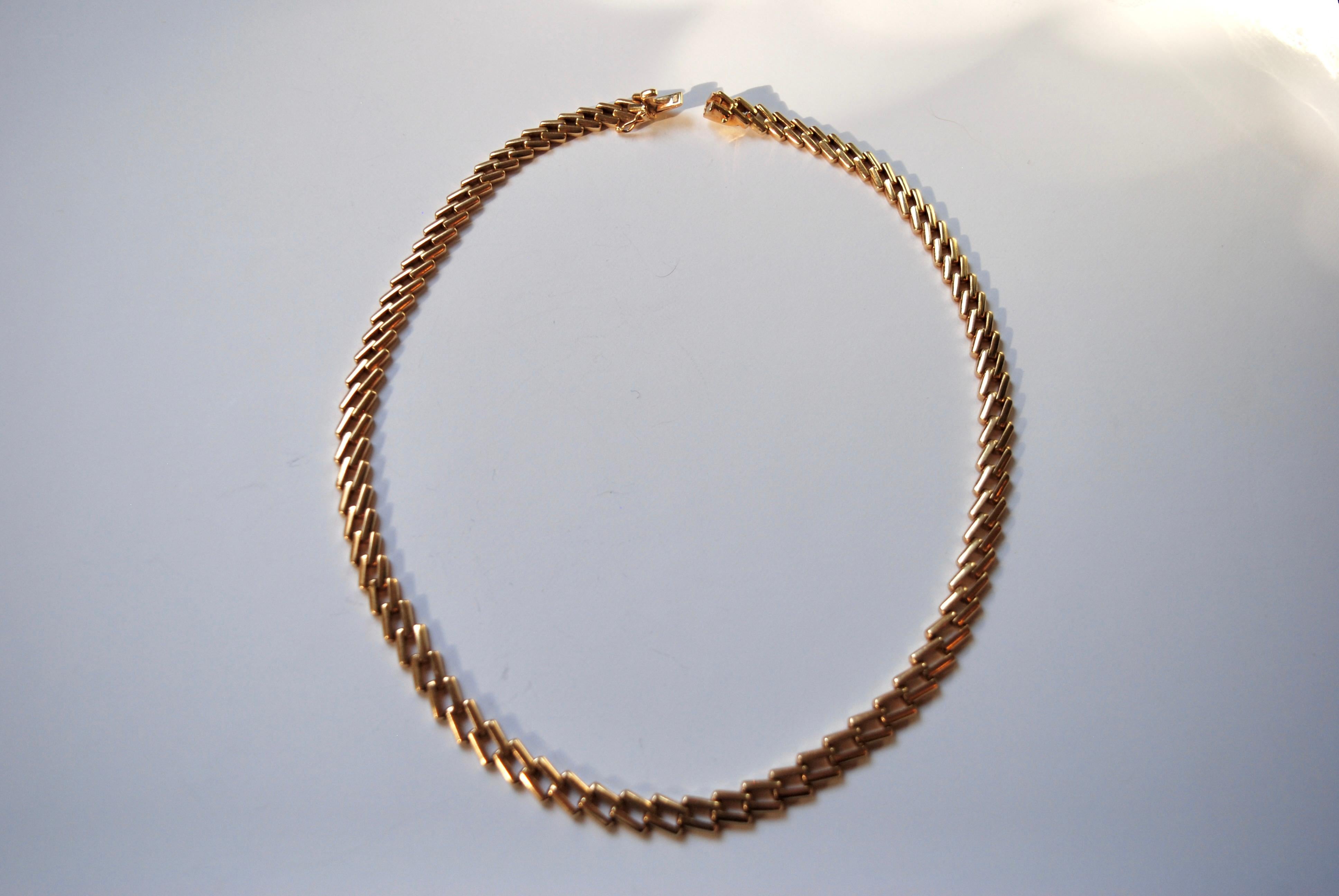 Collier vintage à maillons en or de Cartier en vente 1