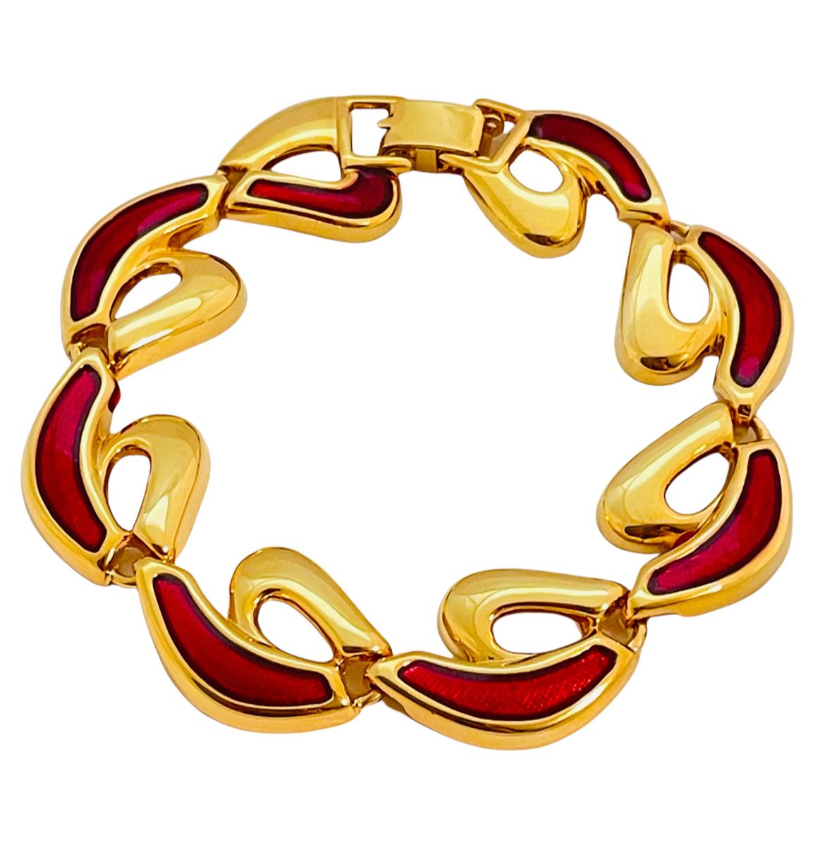 Vintage gold link red enamel bracelet In Good Condition For Sale In Palos Hills, IL