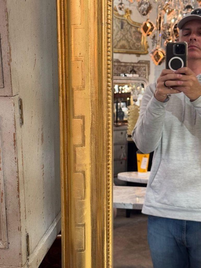 20ième siècle Miroir Louis Philippe vintage avec motif de clé grecque en vente