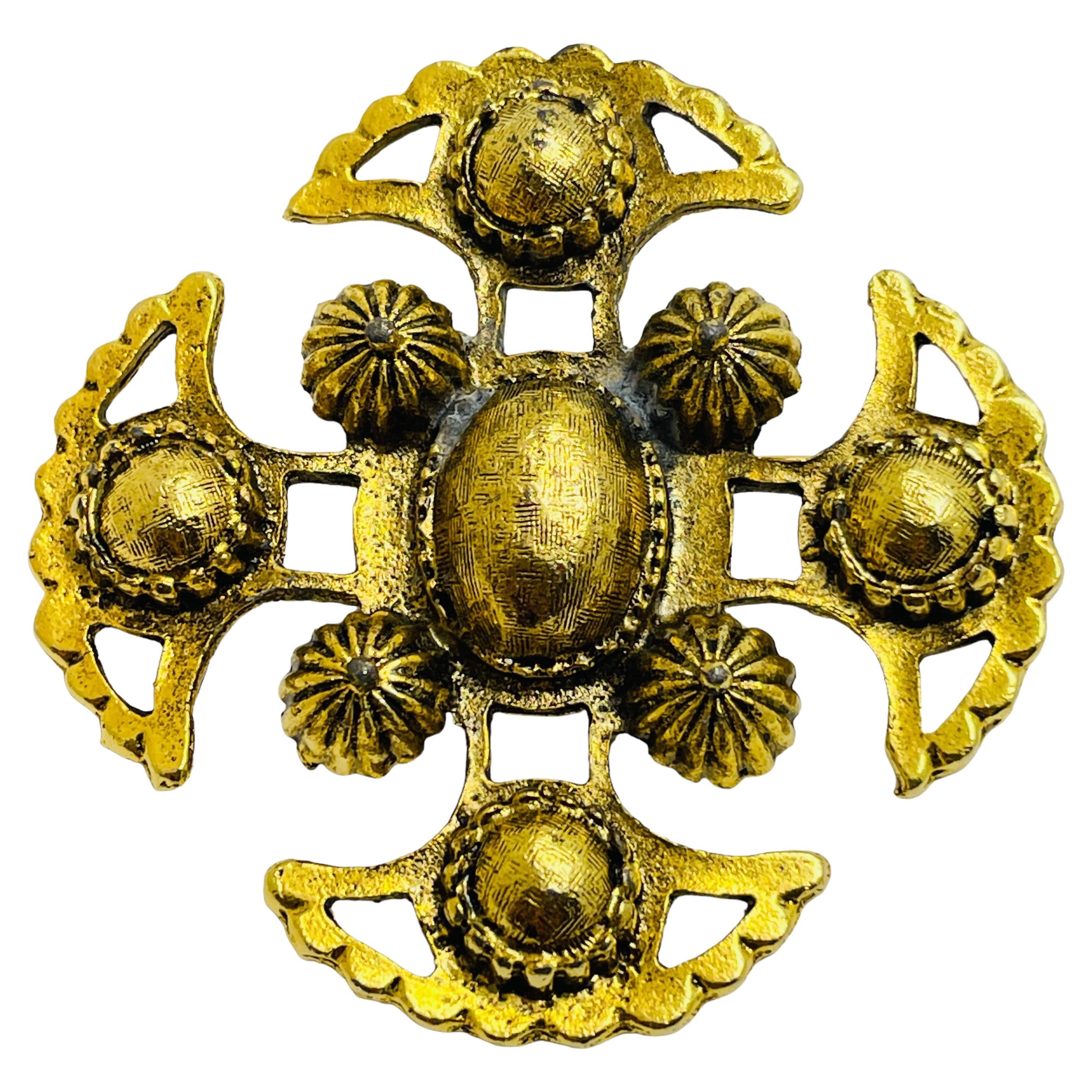 Vintage gold maltese cross large designer brooch For Sale
