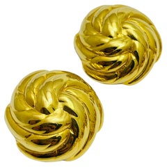 Orecchini a clip d'oro massiccio d'epoca, di design, per la passerella