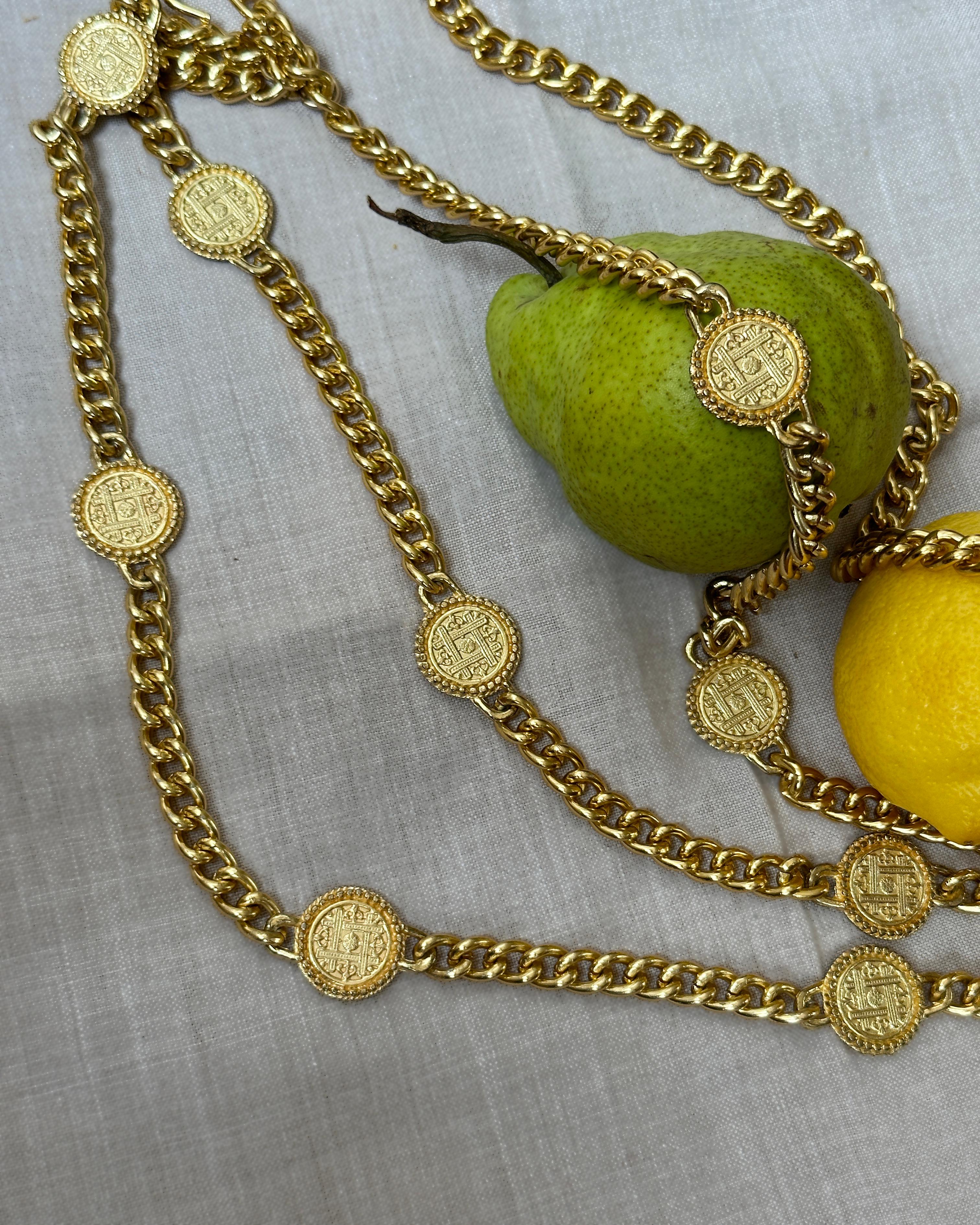 Vintage Gold Medallion Chain Belt 1