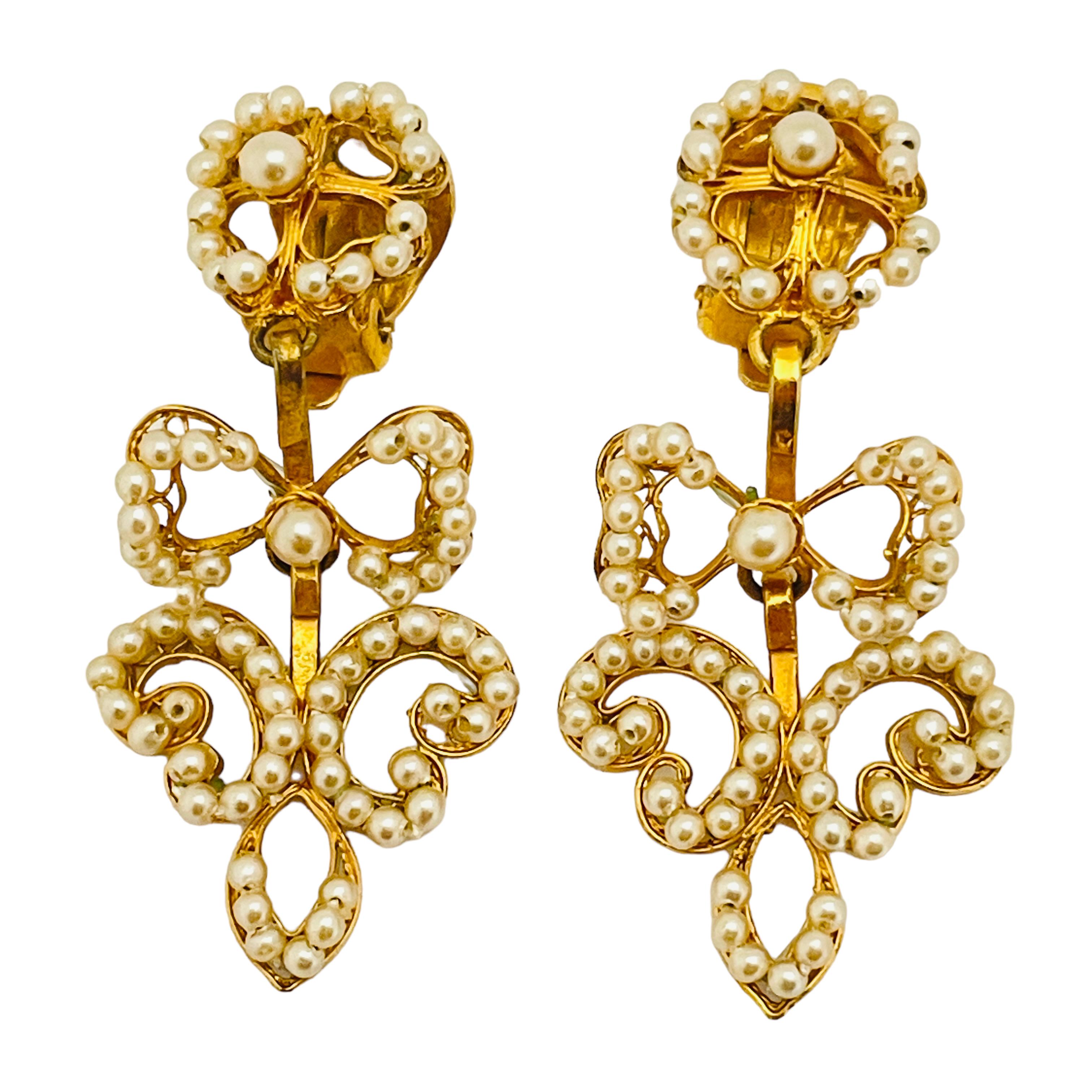 Women's or Men's Vintage gold micro pearl bow drop clip on earrings For Sale