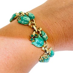 Vintage gold molded lucite green flower bracelet