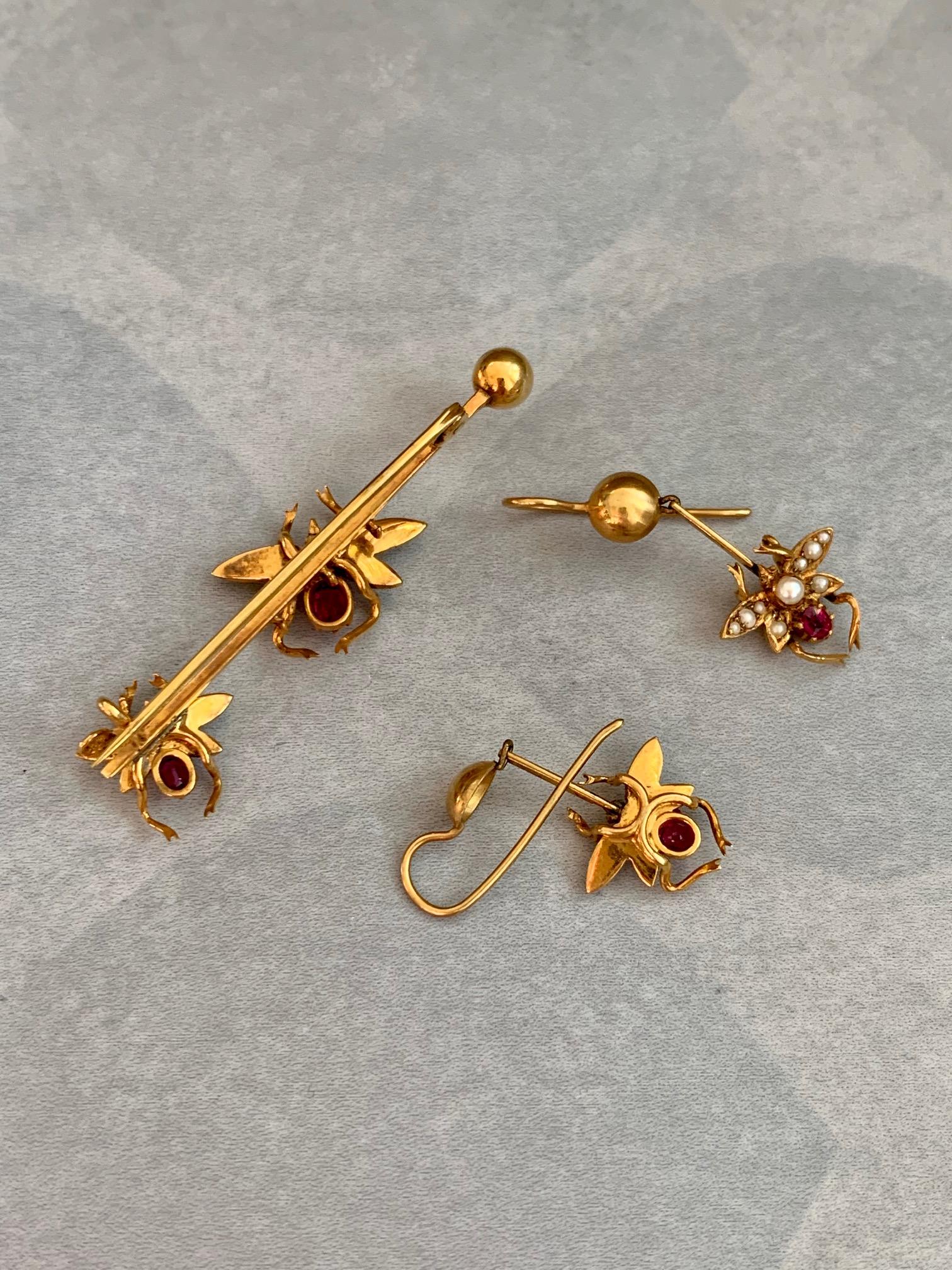 Vintage Gold Insect Pin and Earring Set 1