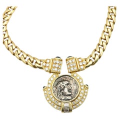 Collier vintage en or avec pièce romaine antique et diamants, en or jaune 18 carats