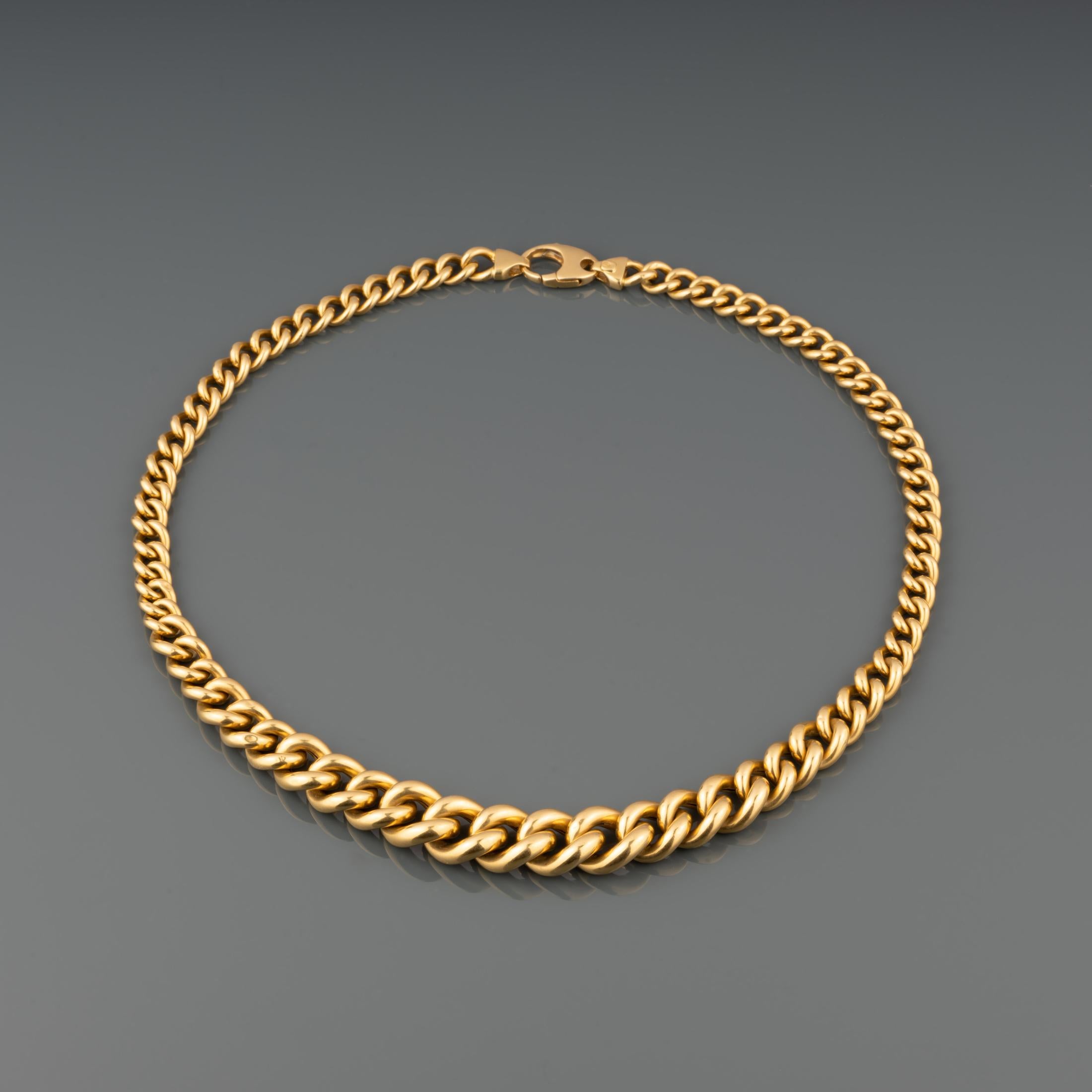A lovely vintage necklace, European made. Hallmark for gold 750.

Made in yellow gold 18k.

Dimensions: 6 to 14mm width.

Length: 45 cm.

Weight: 35 grams.