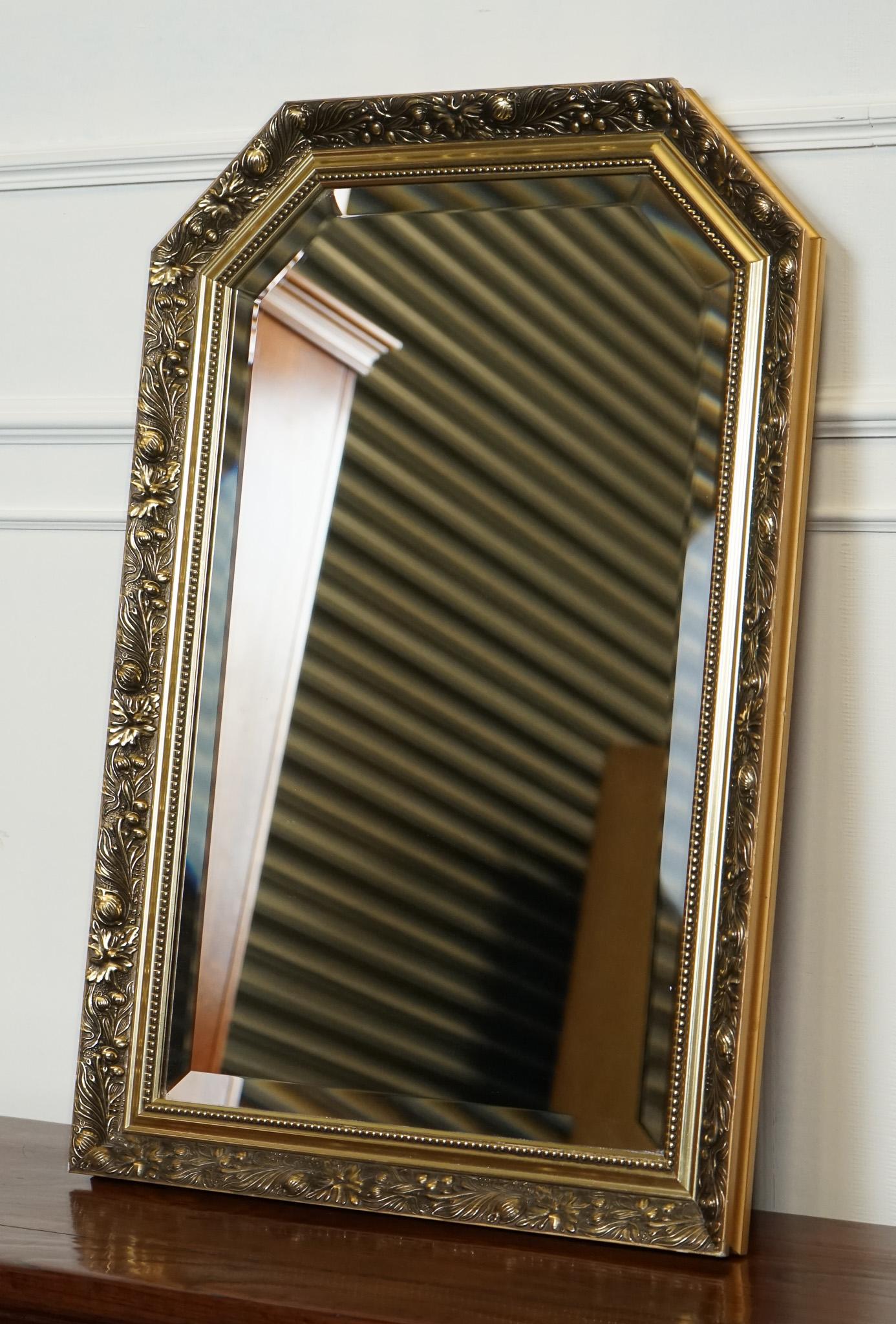 British VINTAGE GOLD ORNATE WALL MIRROR LOVELY CARVED DETAILS j1 For Sale