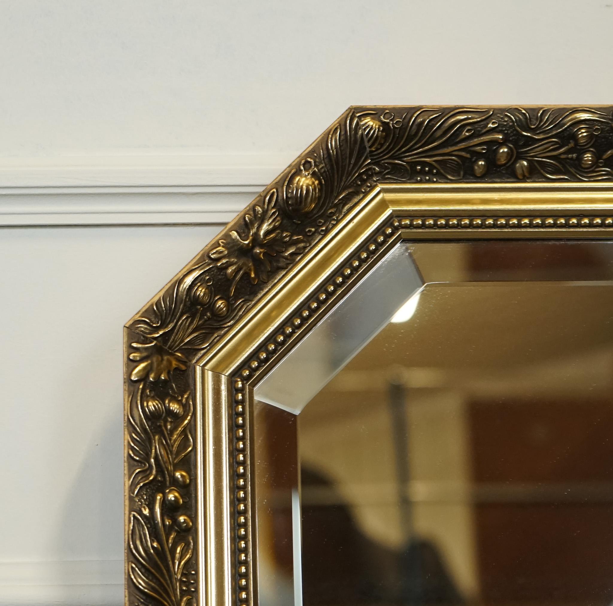 Mirror VINTAGE GOLD ORNATE WALL MIRROR LOVELY CARVED DETAILS j1 For Sale