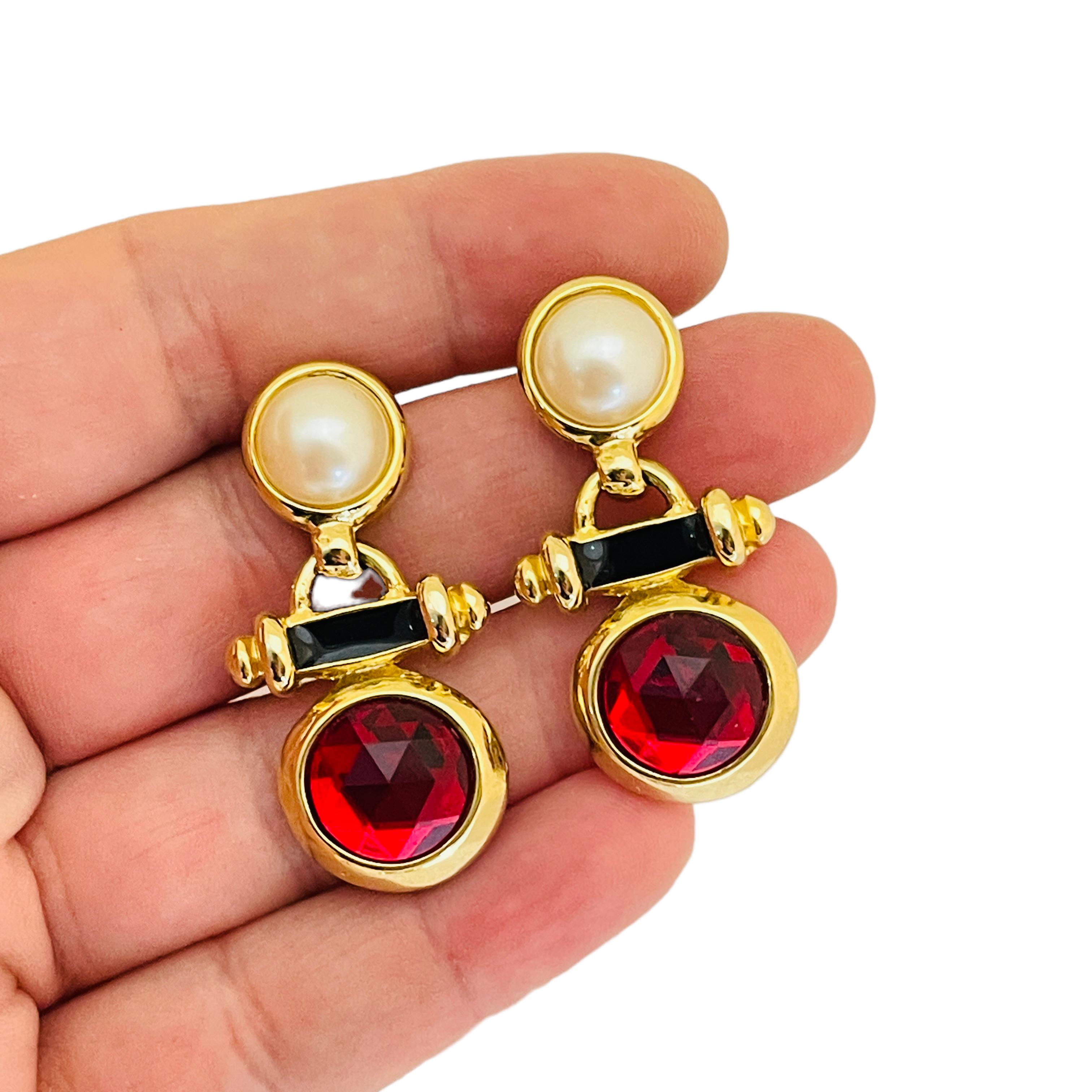 Women's or Men's Vintage gold pear glass drop designer runway pierced earrings For Sale