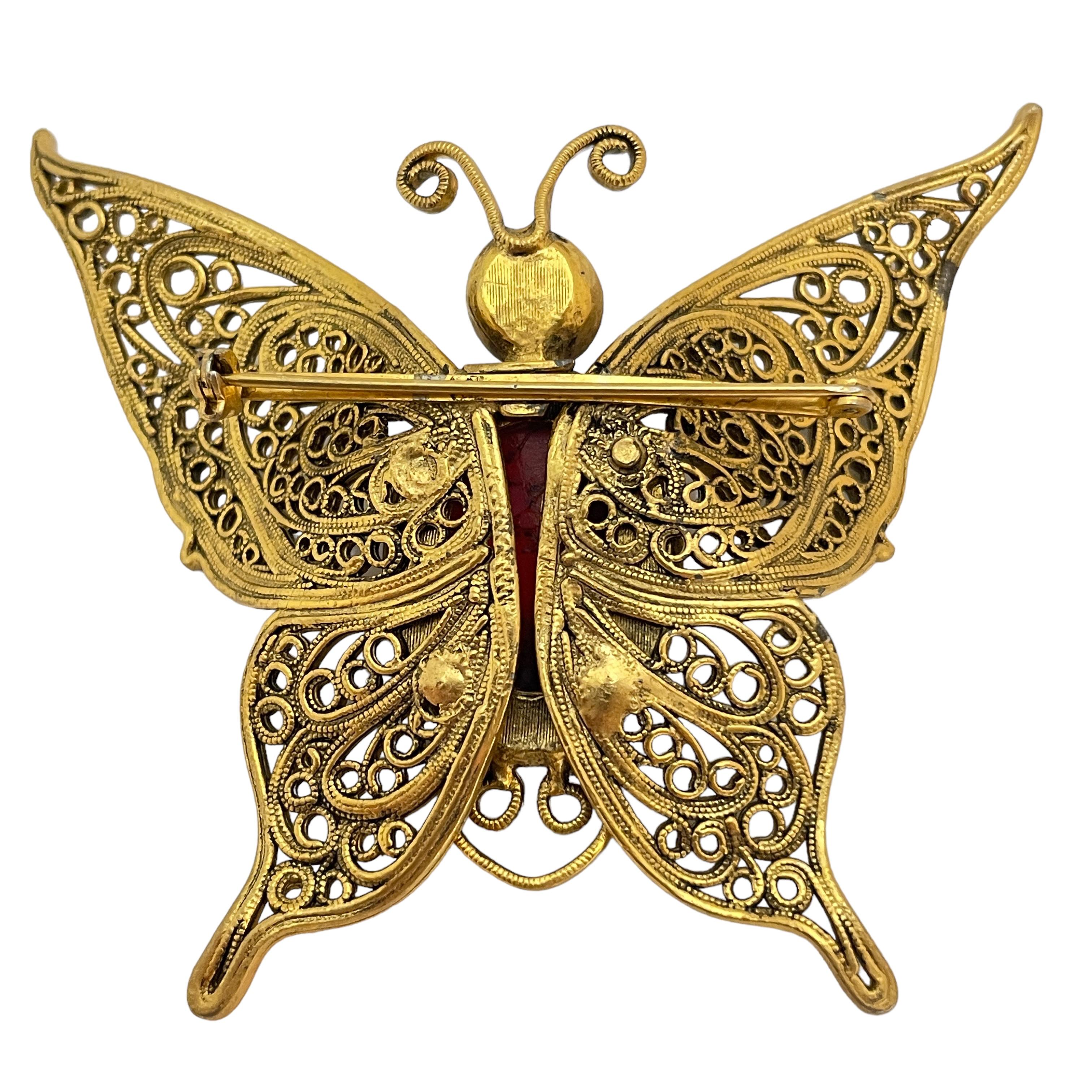 Vintage gold pearl coral butterfly designer brooch In Good Condition For Sale In Palos Hills, IL