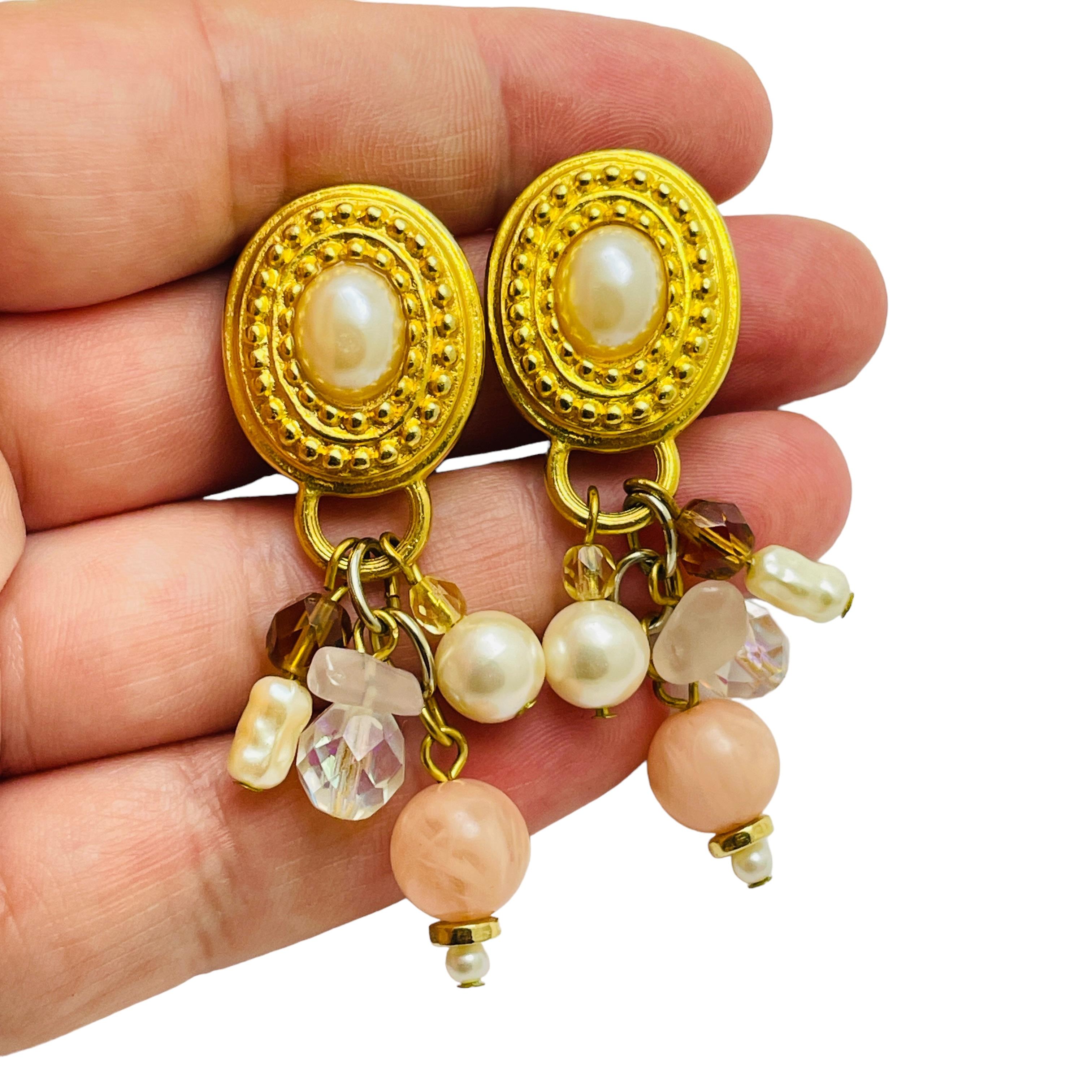 De las mujeres Pendientes vintage dorados de perlas colgantes estilo etrusco con clip en venta