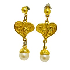Vintage gold pearl eteuscan dangle heart designer earrings