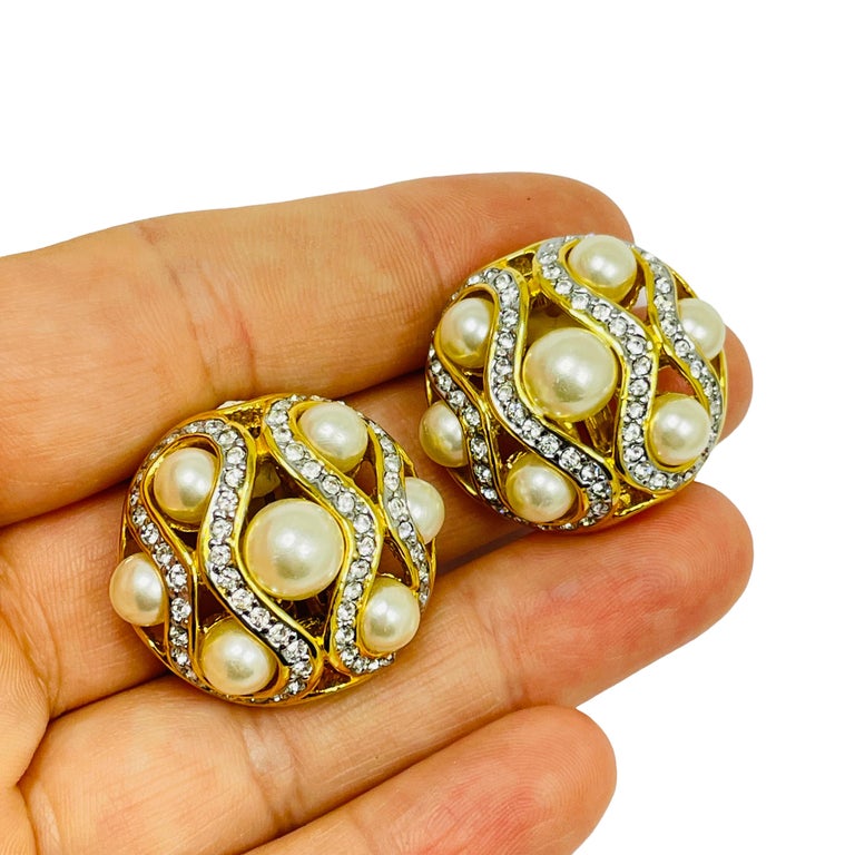 Vintage gold pearl rhinestone designer runway clip on earrings For Sale