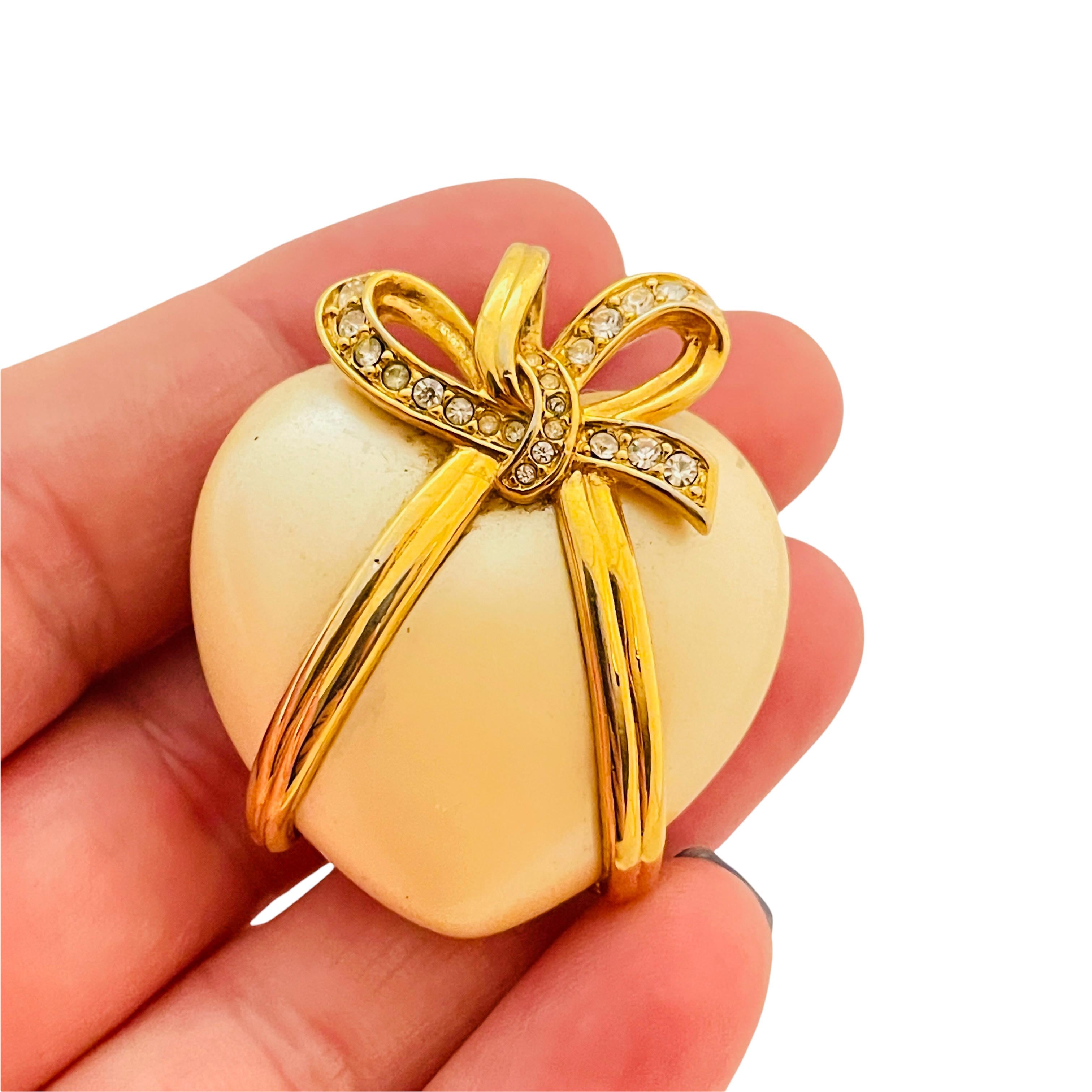 Women's Vintage gold pearl rhinestone heart bow designer runway pendant necklace