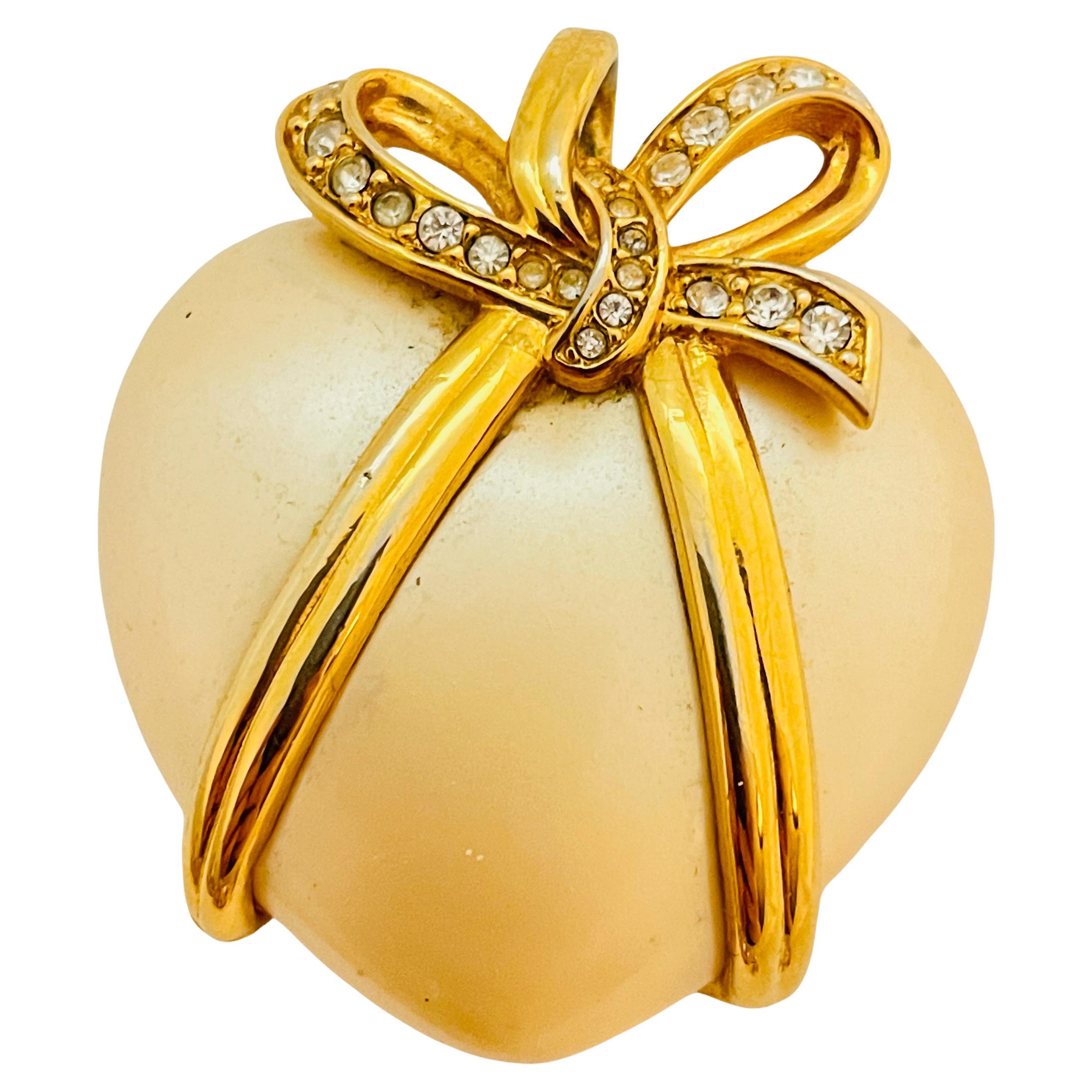 Vintage gold pearl rhinestone heart bow designer runway pendant necklace